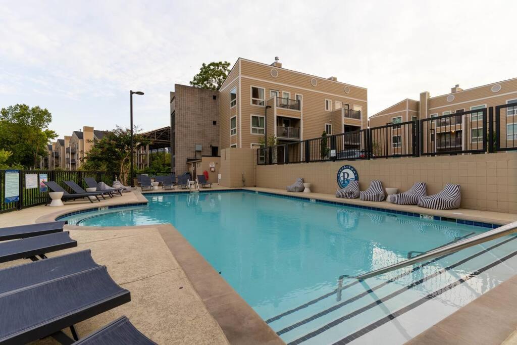 Splash & Explore Riverfront Near Broadway view 5