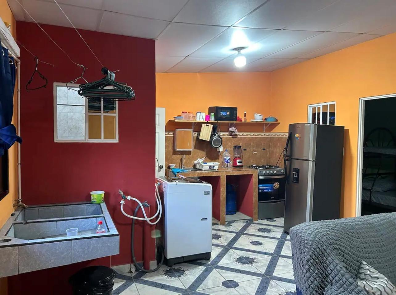 Lindo apartamento amueblado con aire acondicionado