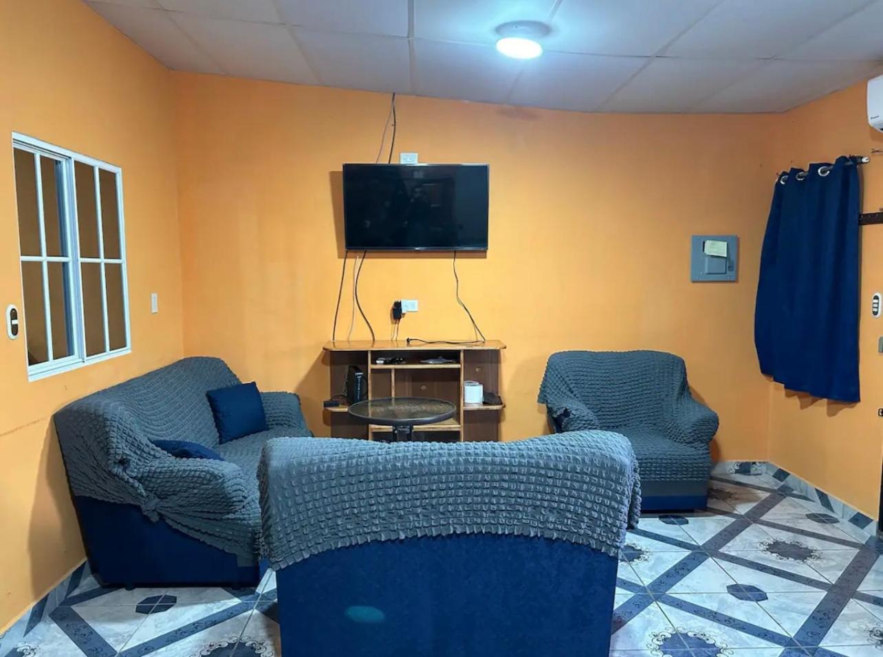 Lindo apartamento amueblado con aire acondicionado