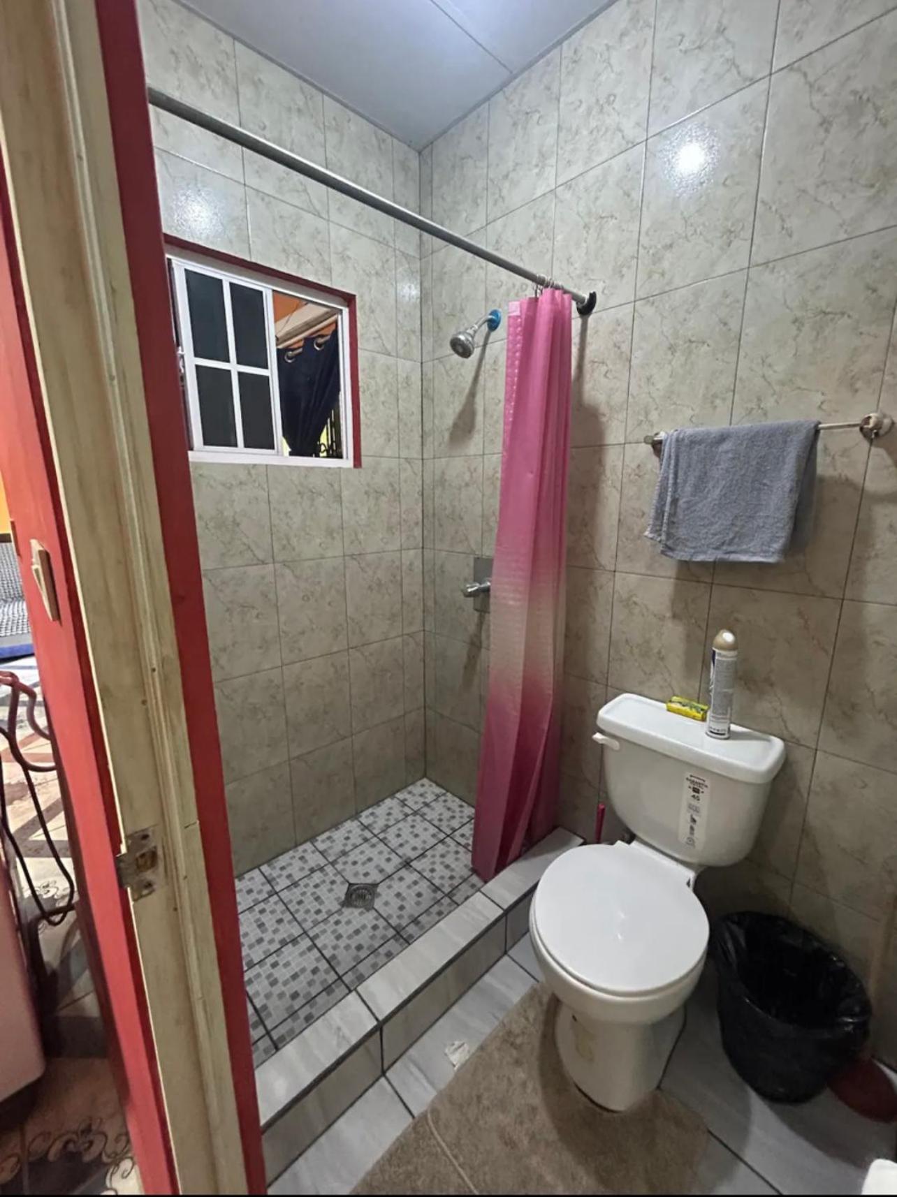 Lindo apartamento amueblado con aire acondicionado