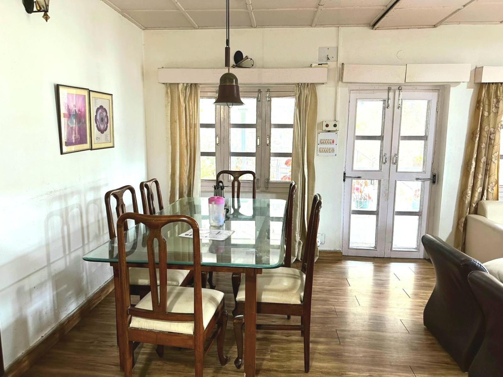 Brookwood Manor Home Stay view 5
