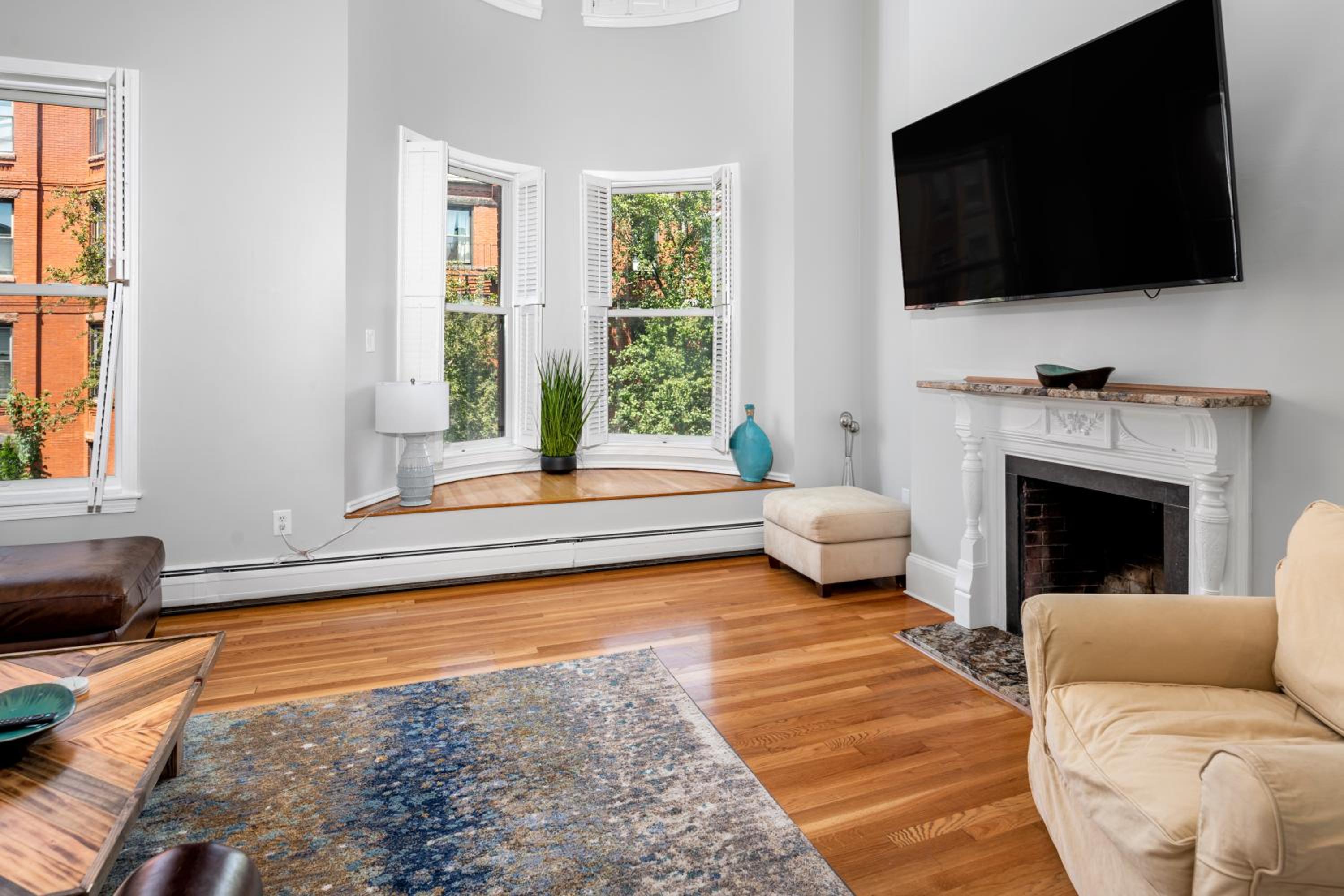 Brownstone Townhouse in Fenway