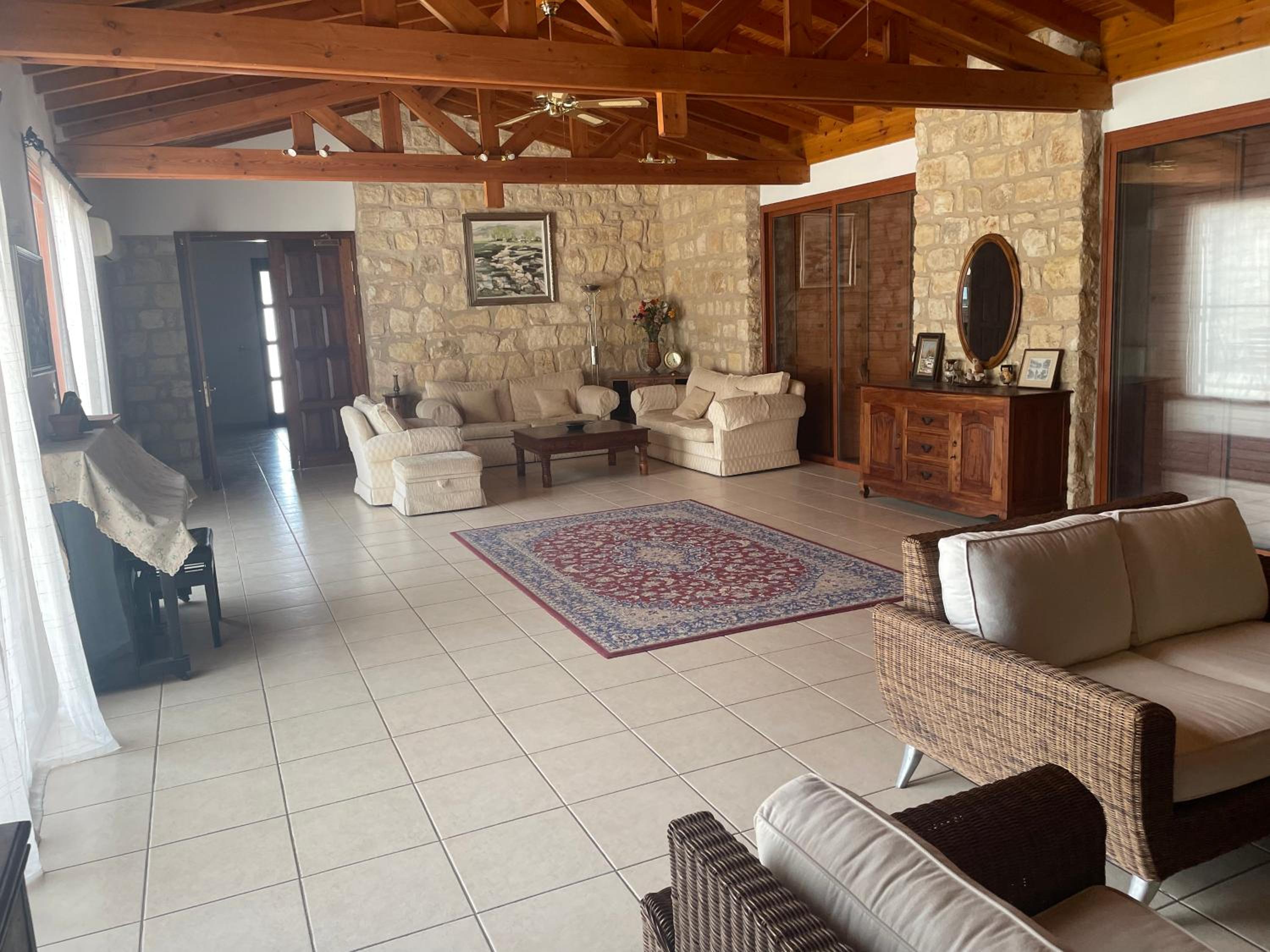 Beautiful Home - Luxury Villa where you can party