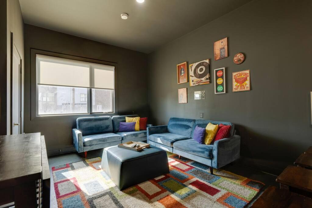Renovated Pink Palace, walkable location view 4