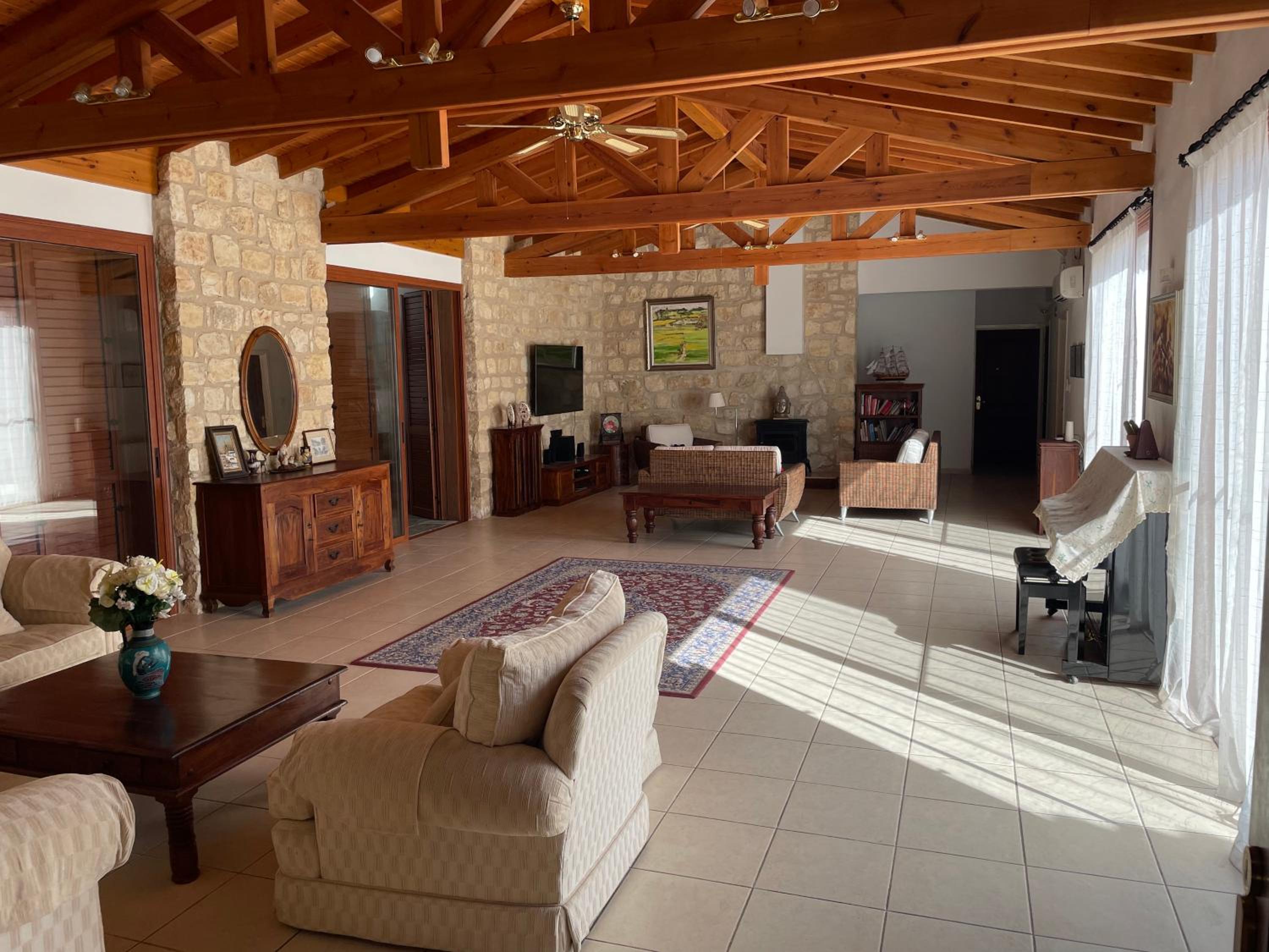 Beautiful Home - Luxury Villa where you can party
