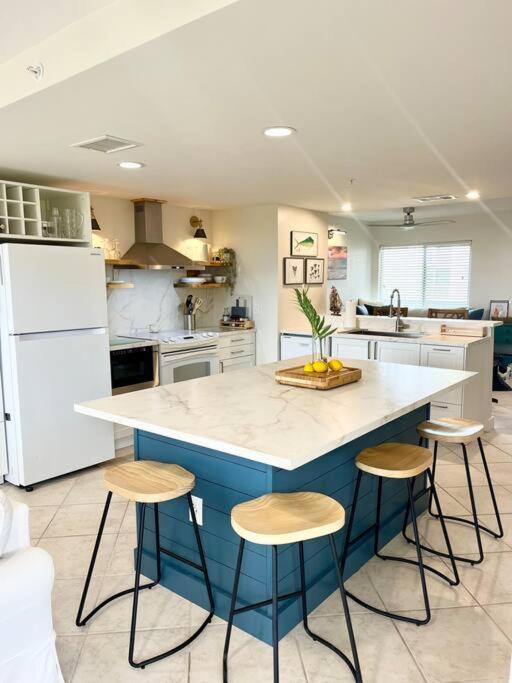 Little Gasparilla Island - Beach Getaway - Complimentary 2024 Island Grocery Delivery view 4