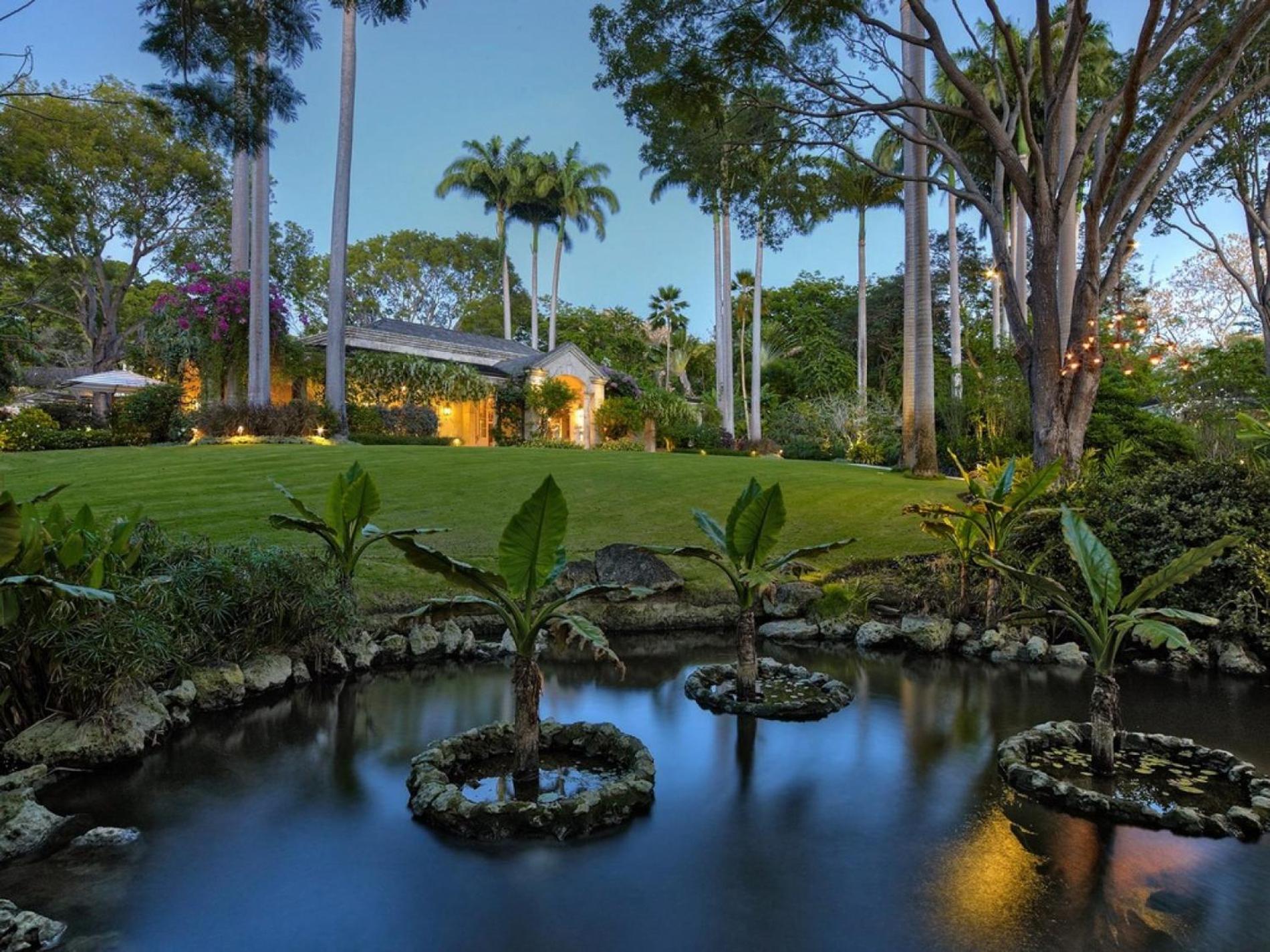 Luxury 12 Bedroom Laughing Waters Villa