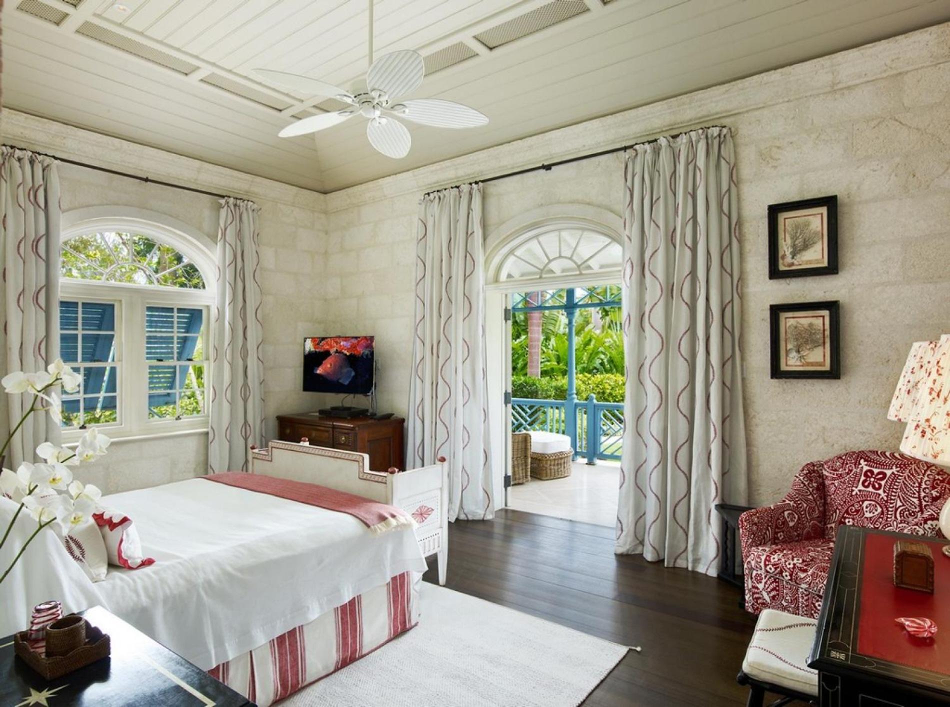 Luxury 12 Bedroom Laughing Waters Villa