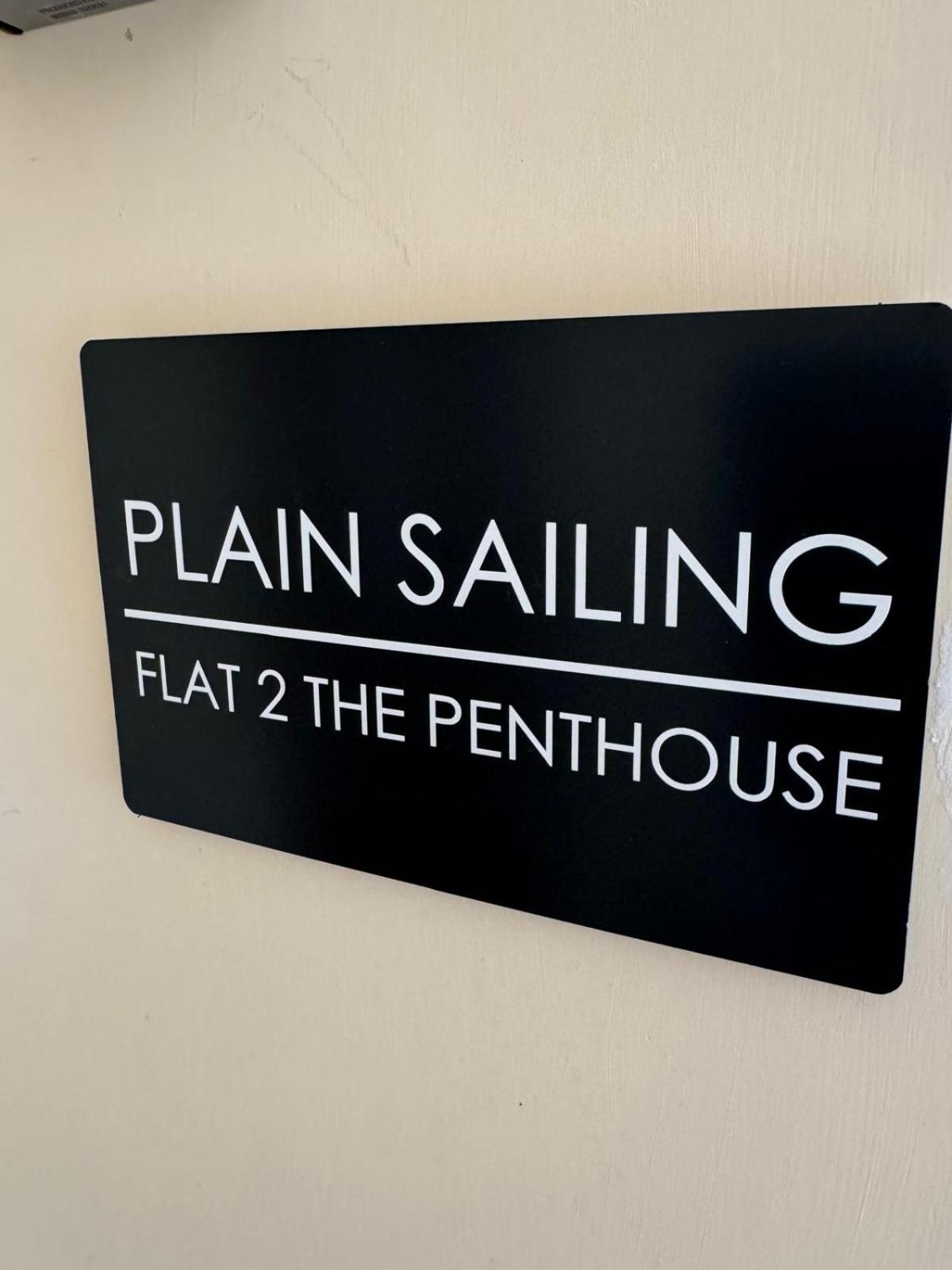 Plain Sailing 2 min walk to the harbour amazing location view 3