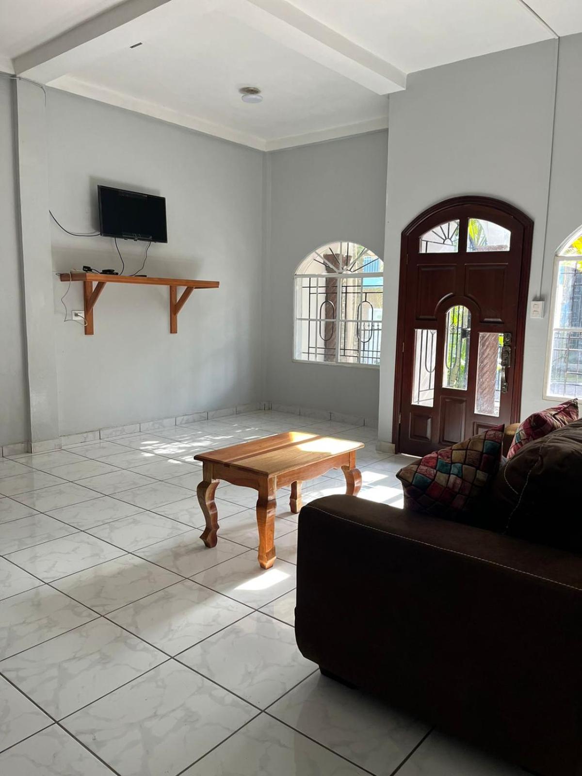 Vacation House 2 in Corinto view 4