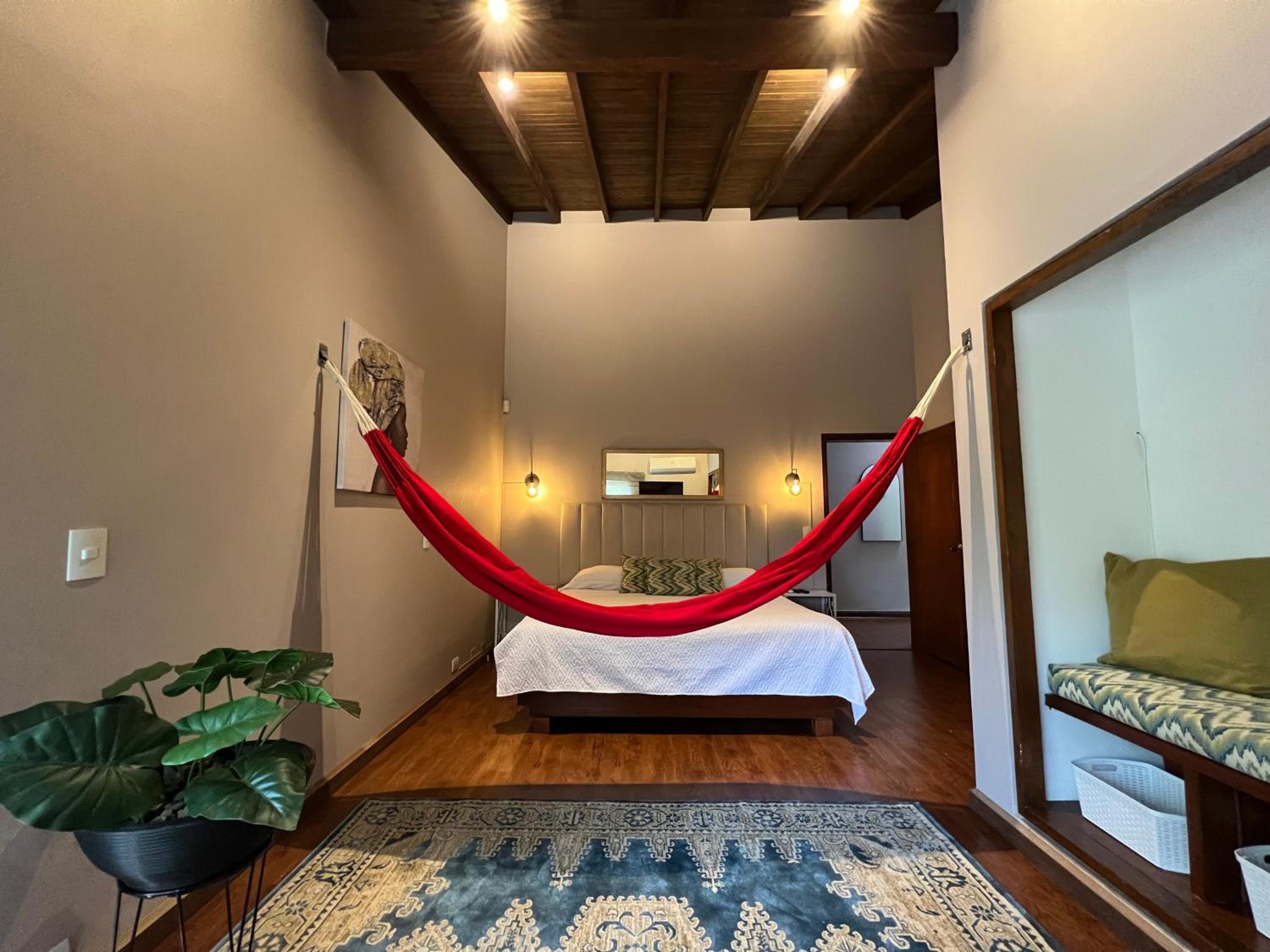 NEW Mansion with pool & jacuzzi, El poblado
