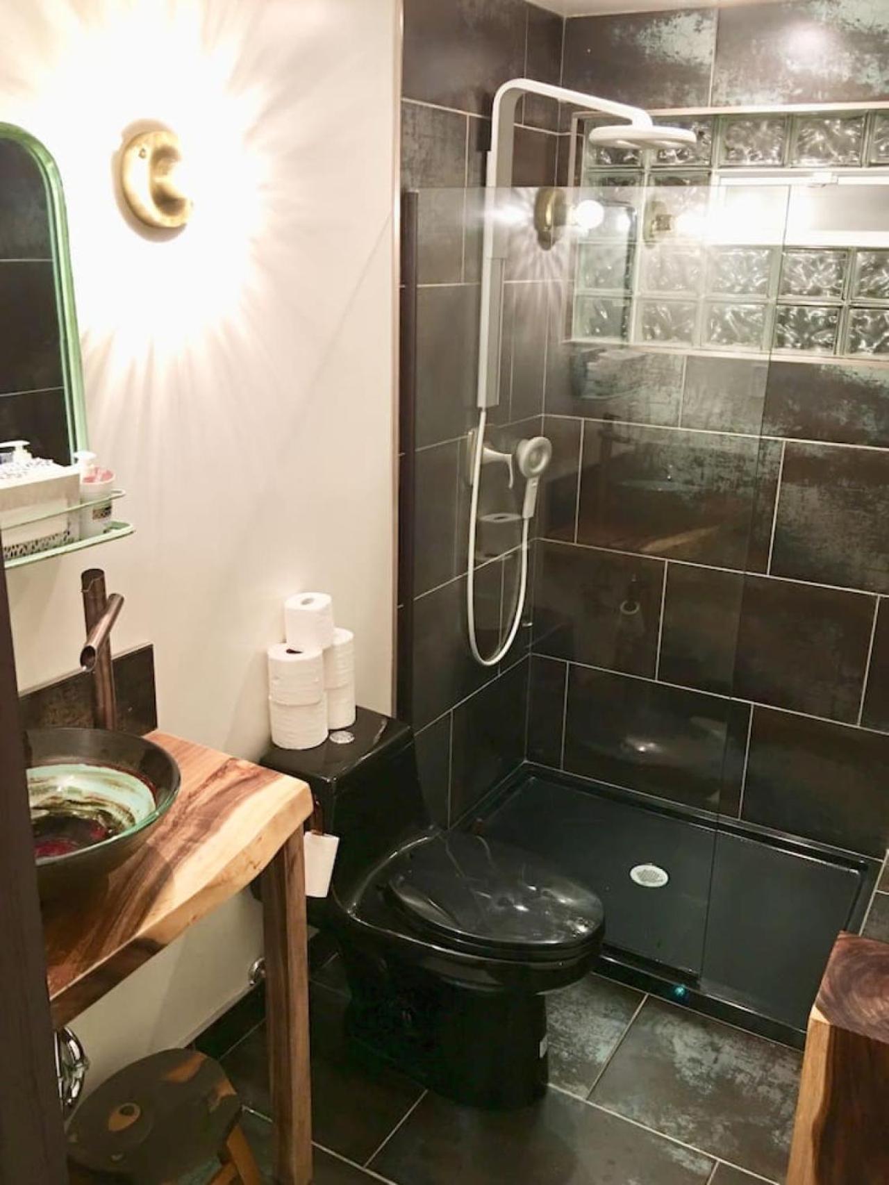 Alpine Four Season Lodge Shandaken NY sleeps 18