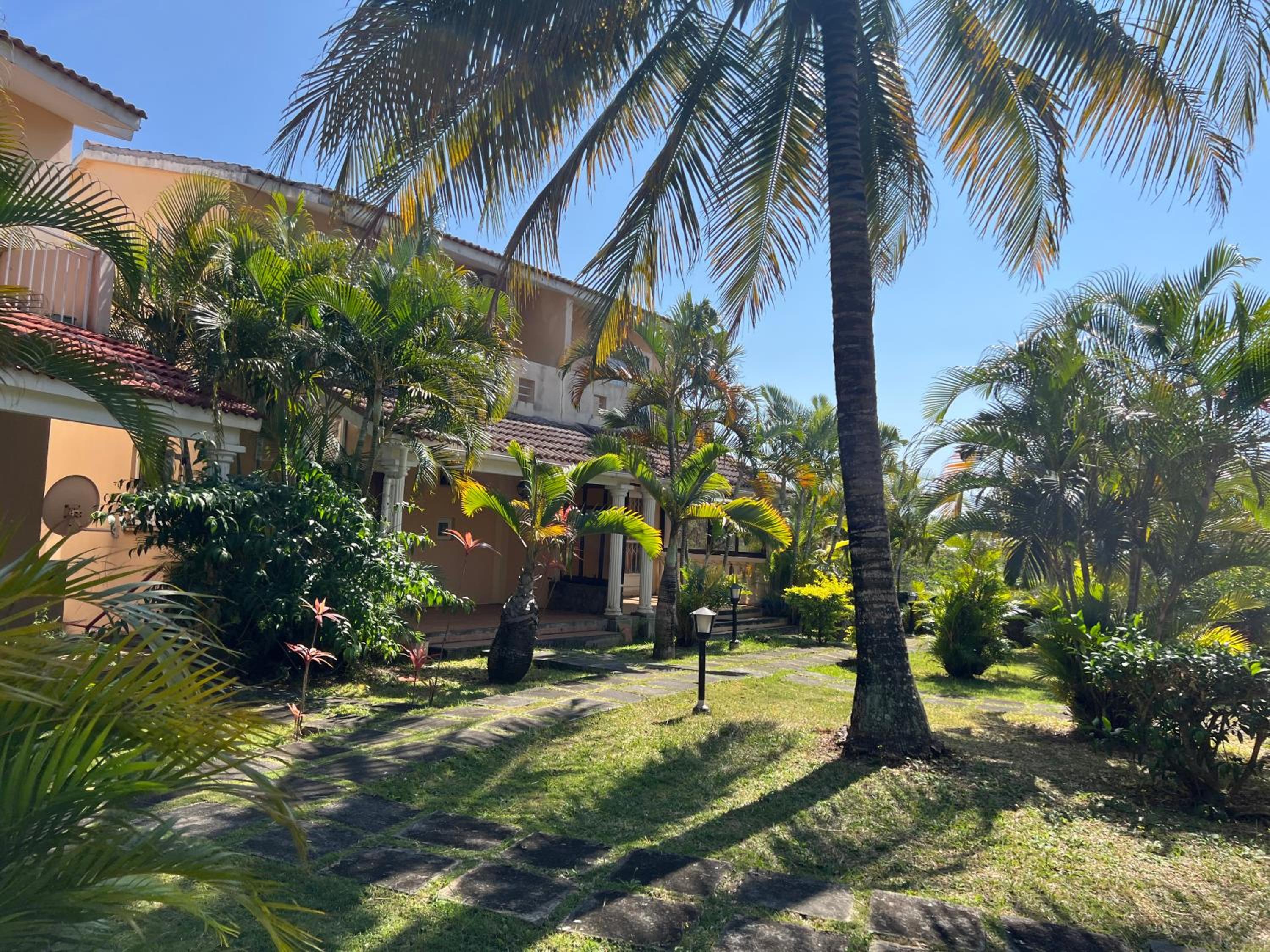 SW Villa Grand Gaube photo 3