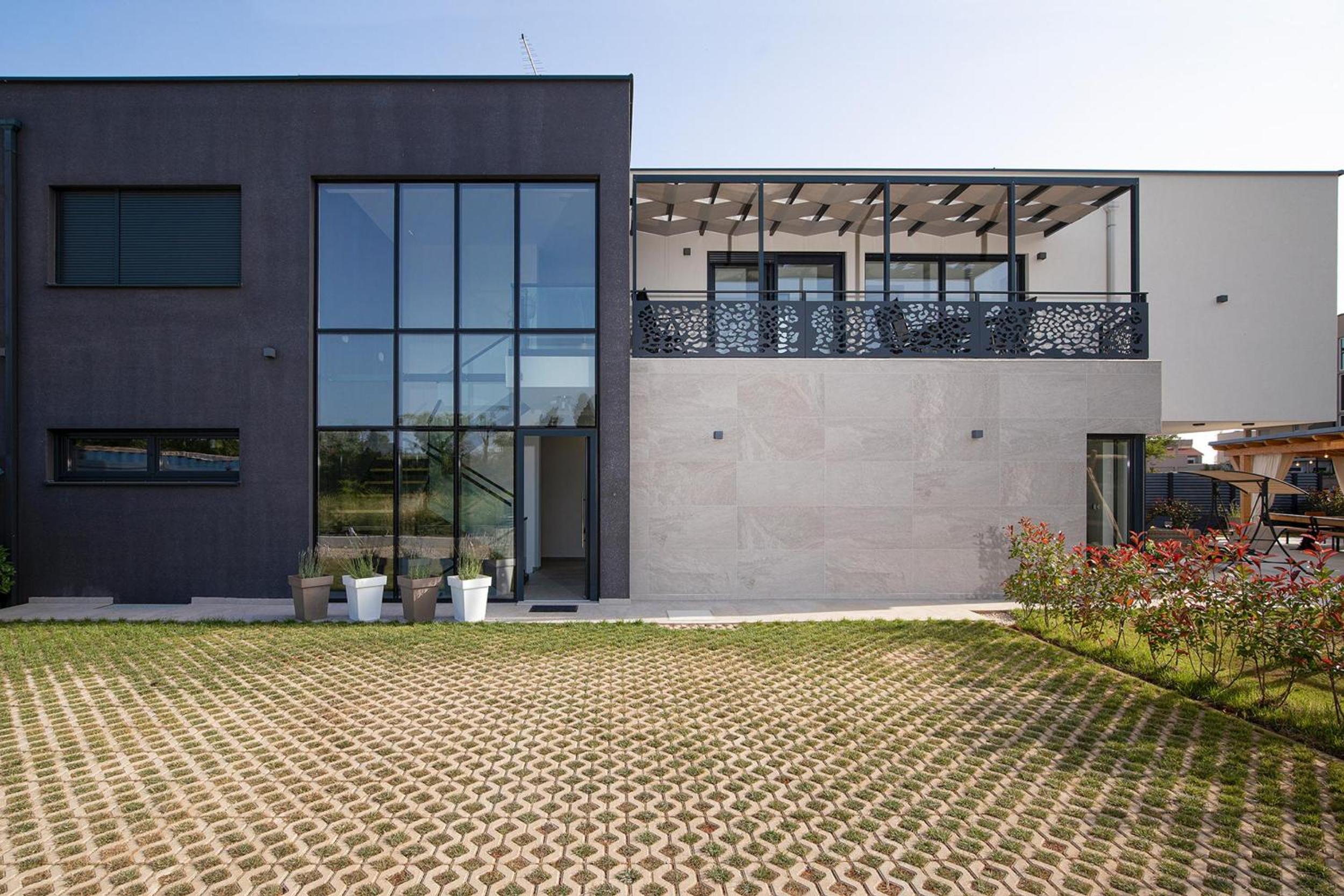 Hotel Villa Tiki - Image 1