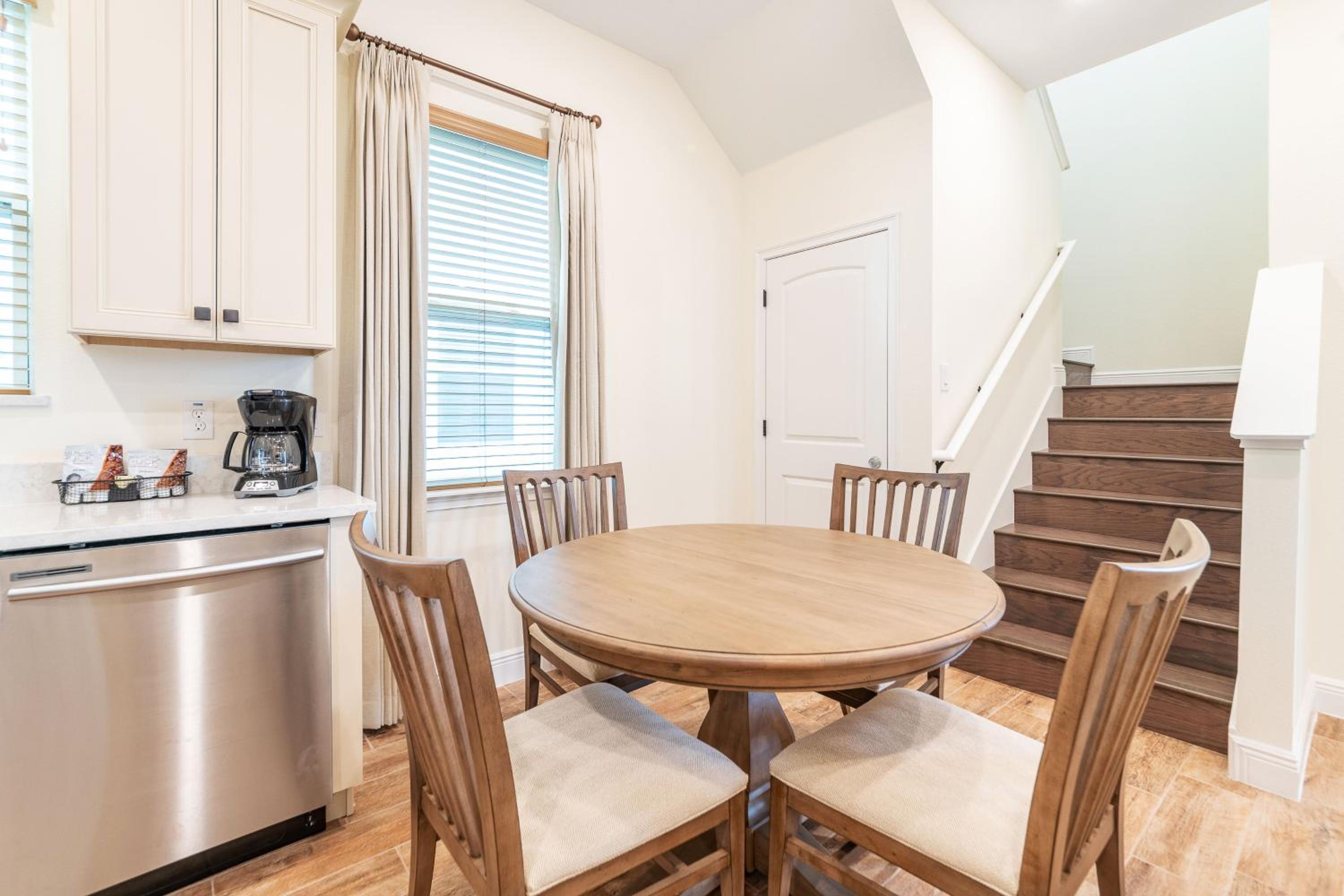 Sun Dazed Cottage Near Disney with Margaritaville Resort Access - 2974SR
