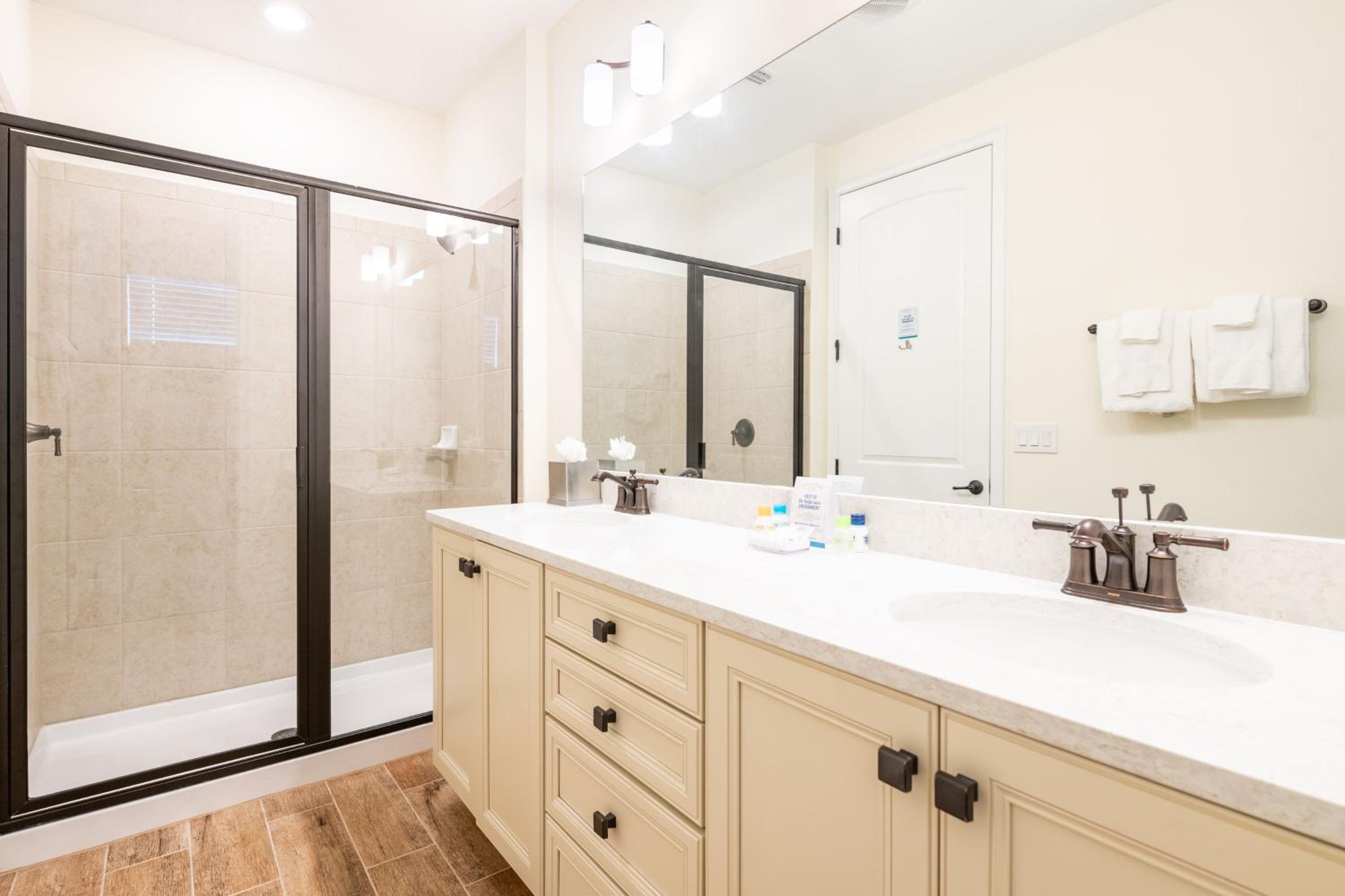 Lively Cottage Near Disney With Margaritaville Resort & Island H20 Waterpark Access - 2998Sr