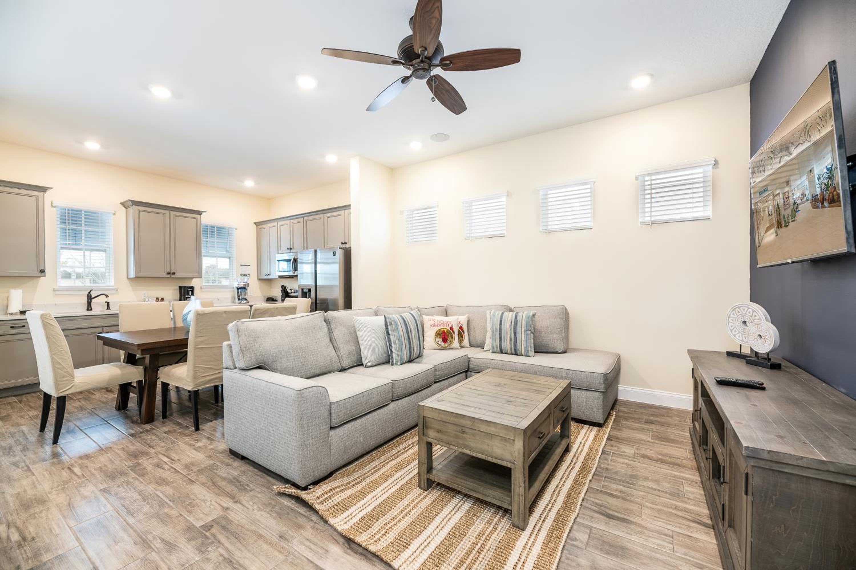 Refreshing Blue Cottage Near Disney With Margaritaville Resort & Island H20 Waterpark Access - 2942Sr