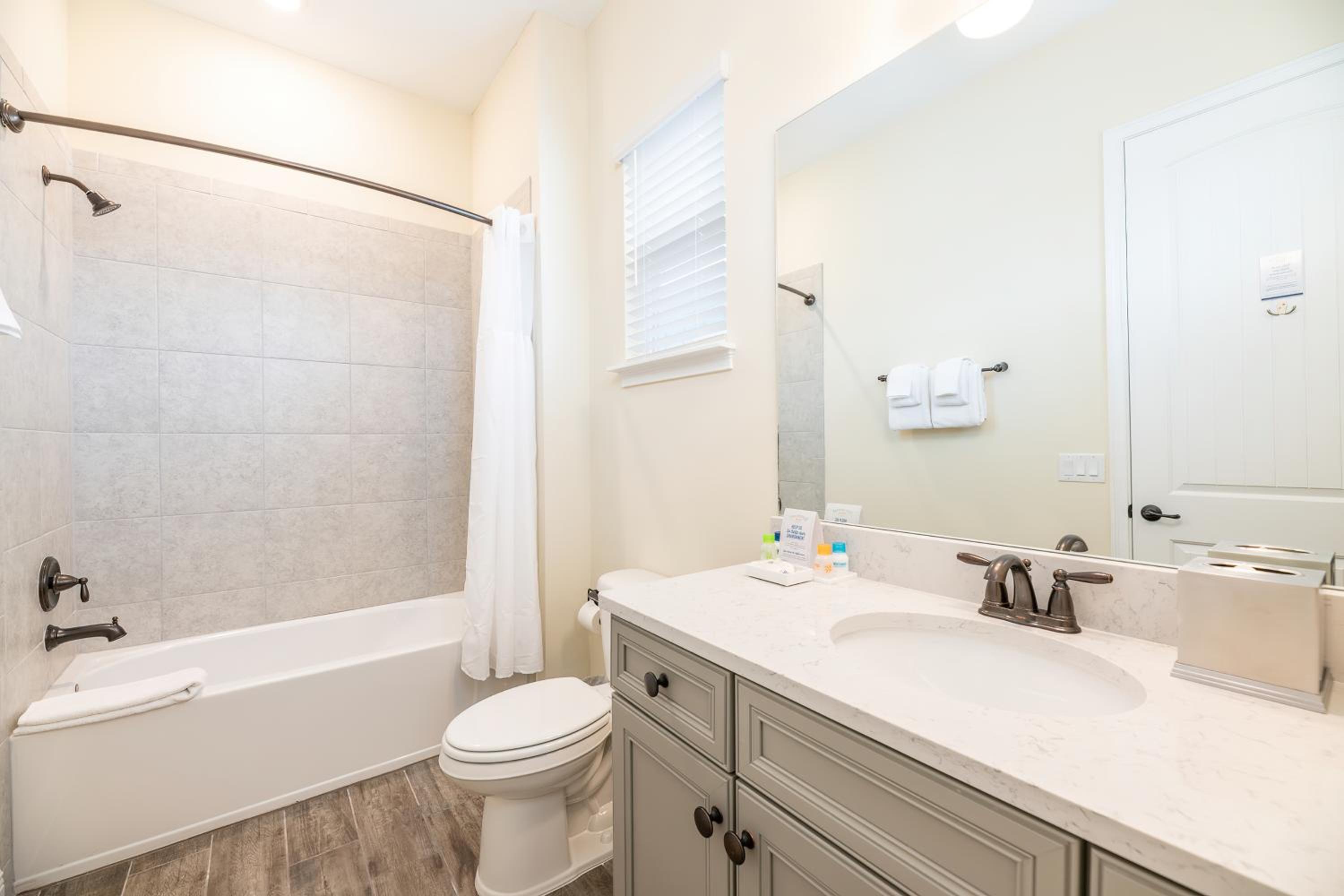 Refreshing Blue Cottage Near Disney With Margaritaville Resort & Island H20 Waterpark Access - 2942Sr