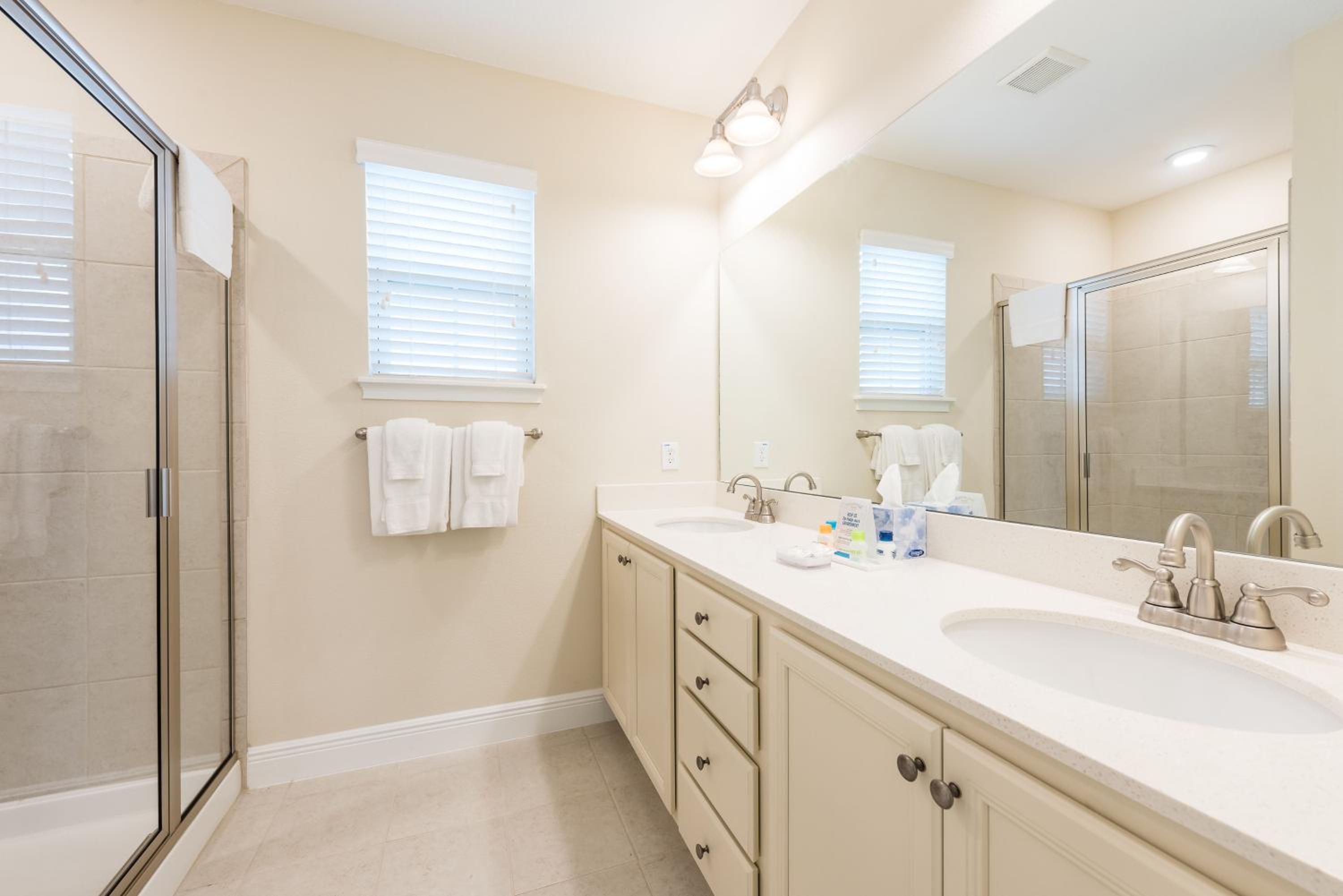 Cannon Thunder Cottage With Private Hot Tub Near Disney With Margaritaville Resort & Island H2O Access - 3066Pi