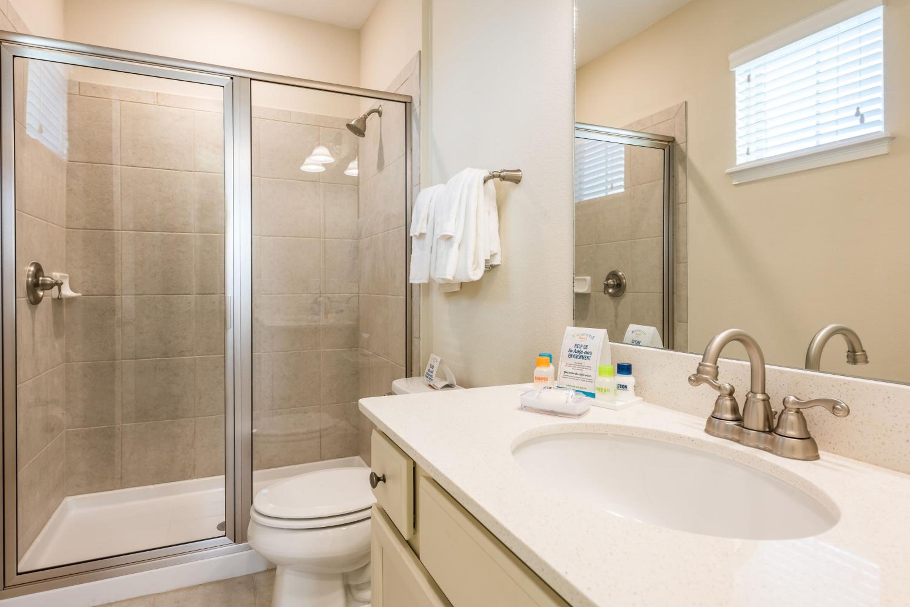 Cannon Thunder Cottage With Private Hot Tub Near Disney With Margaritaville Resort & Island H2O Access - 3066Pi