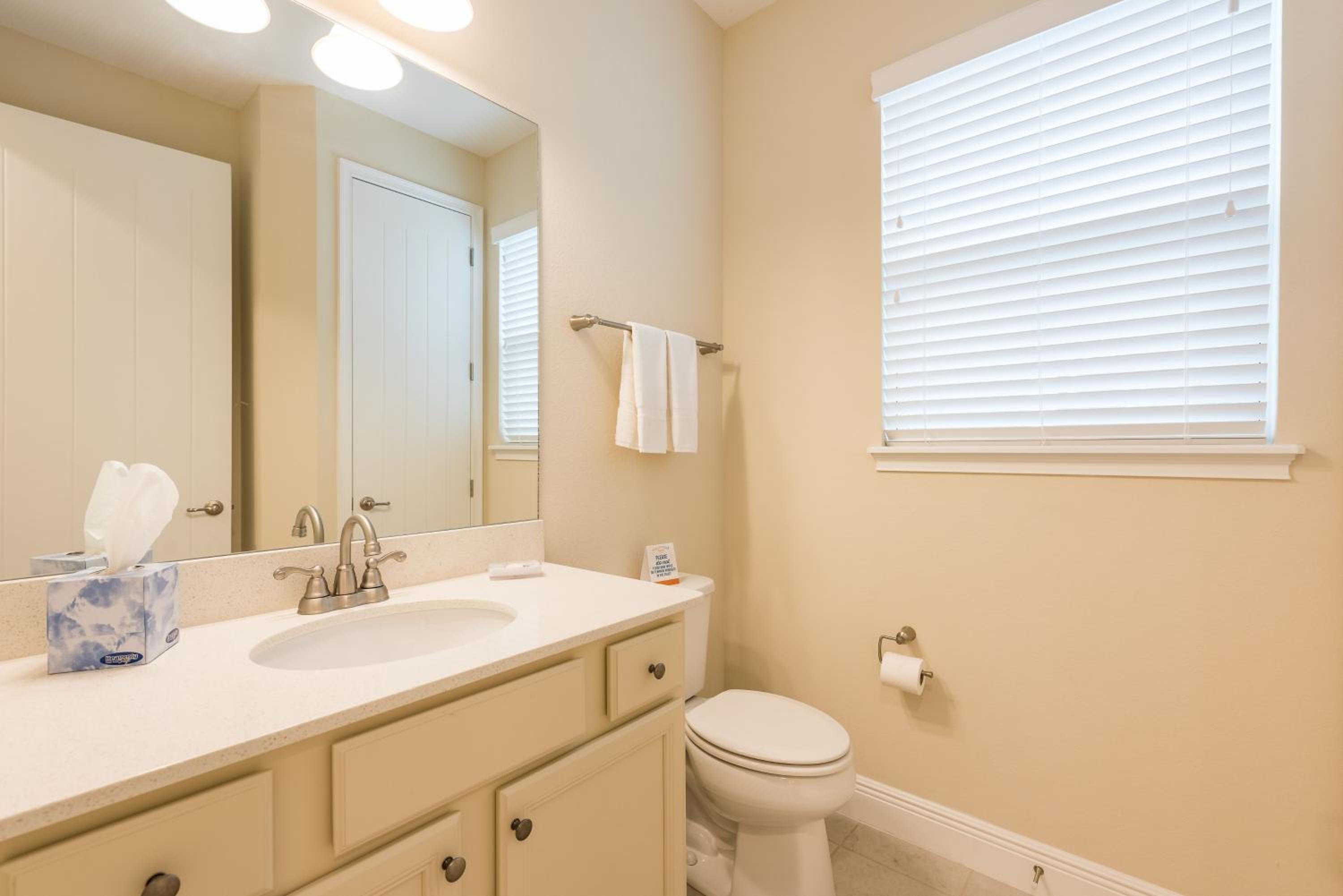 Cannon Thunder Cottage With Private Hot Tub Near Disney With Margaritaville Resort & Island H2O Access - 3066Pi