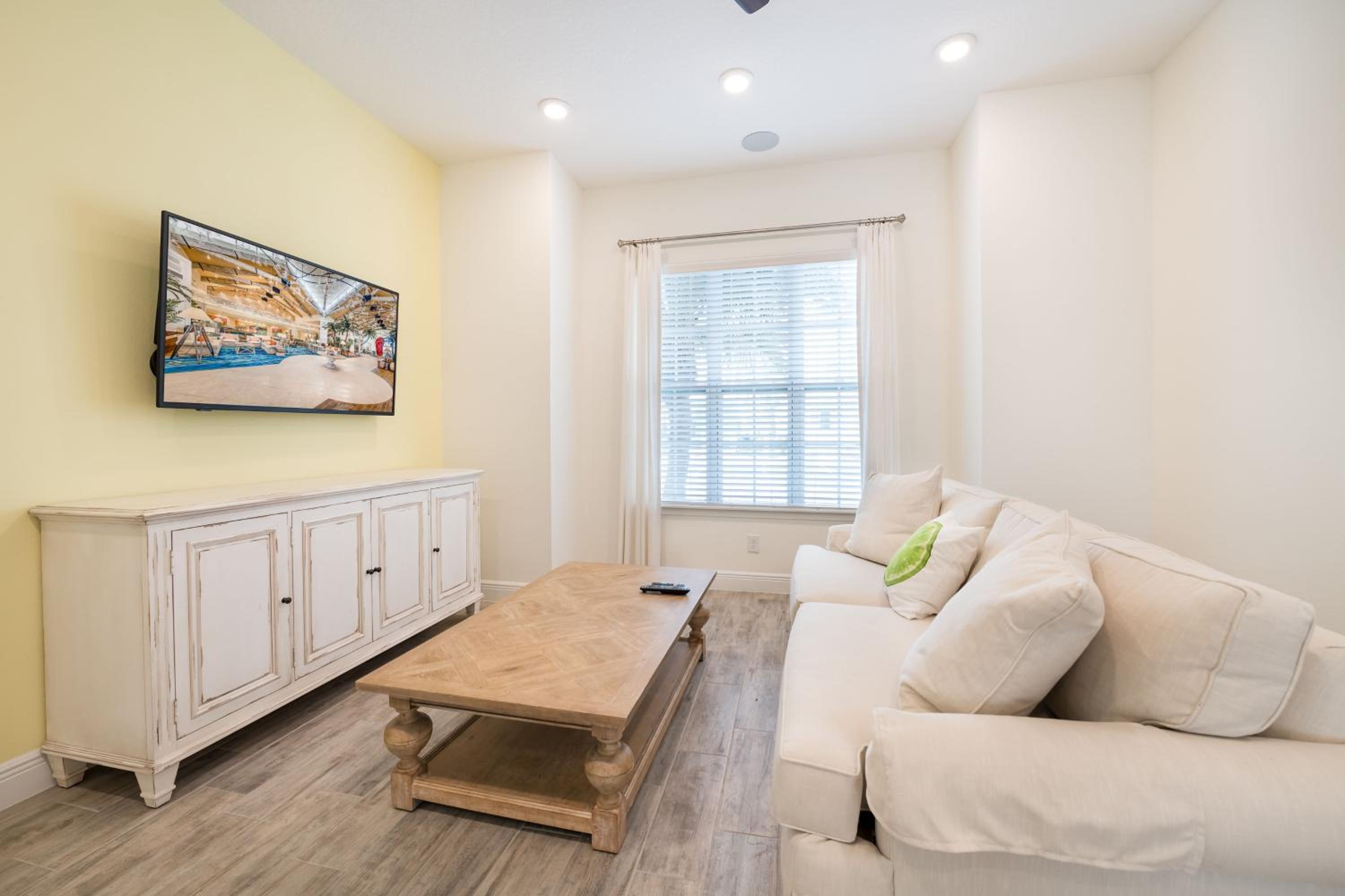 Lovely Cottage near Disney with Margaritaville Resort Access - 3059PI