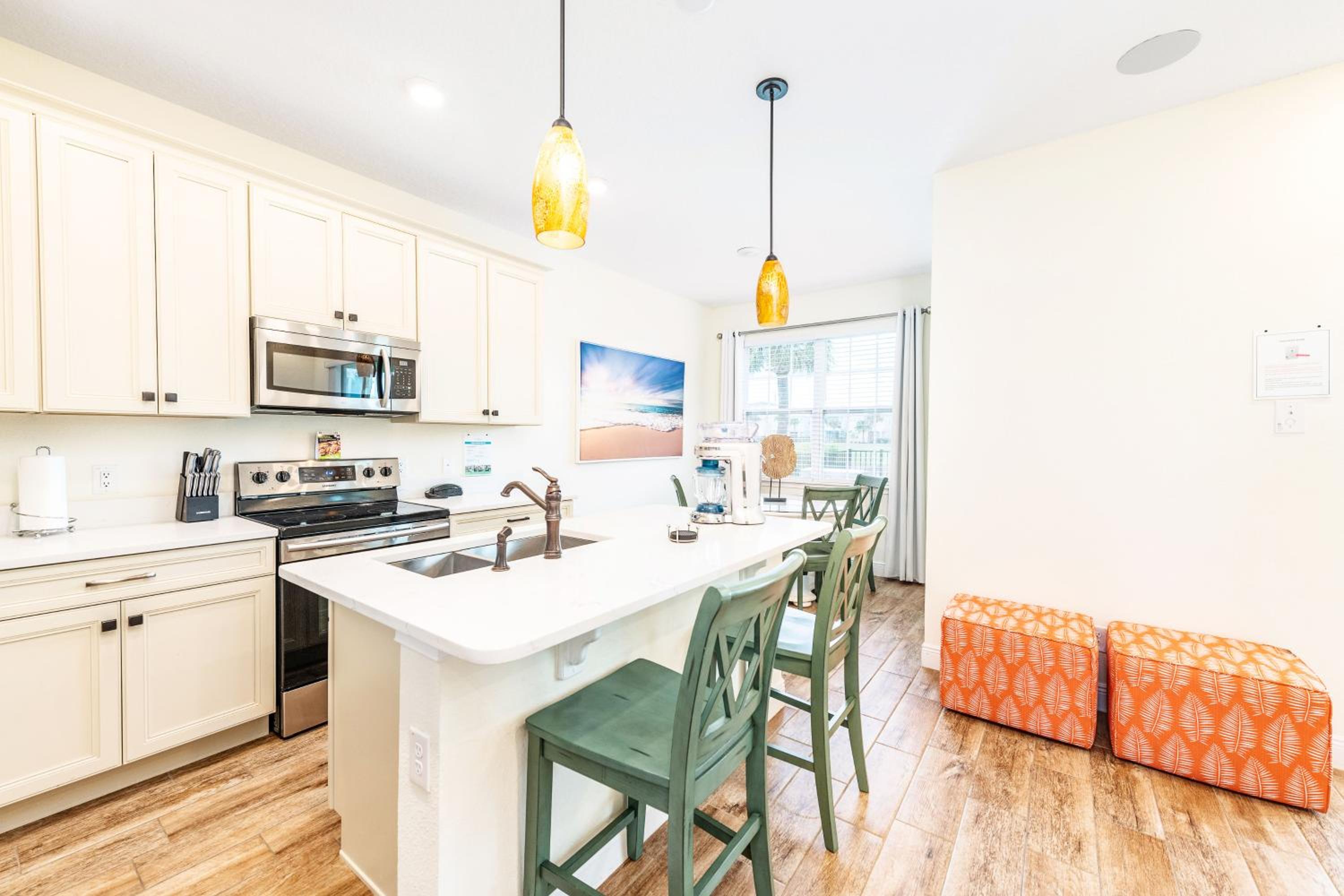Toes In The Water Cottage With Private Pool Near Disney With Margaritaville Resort & Island H2O Access - 8008Sh
