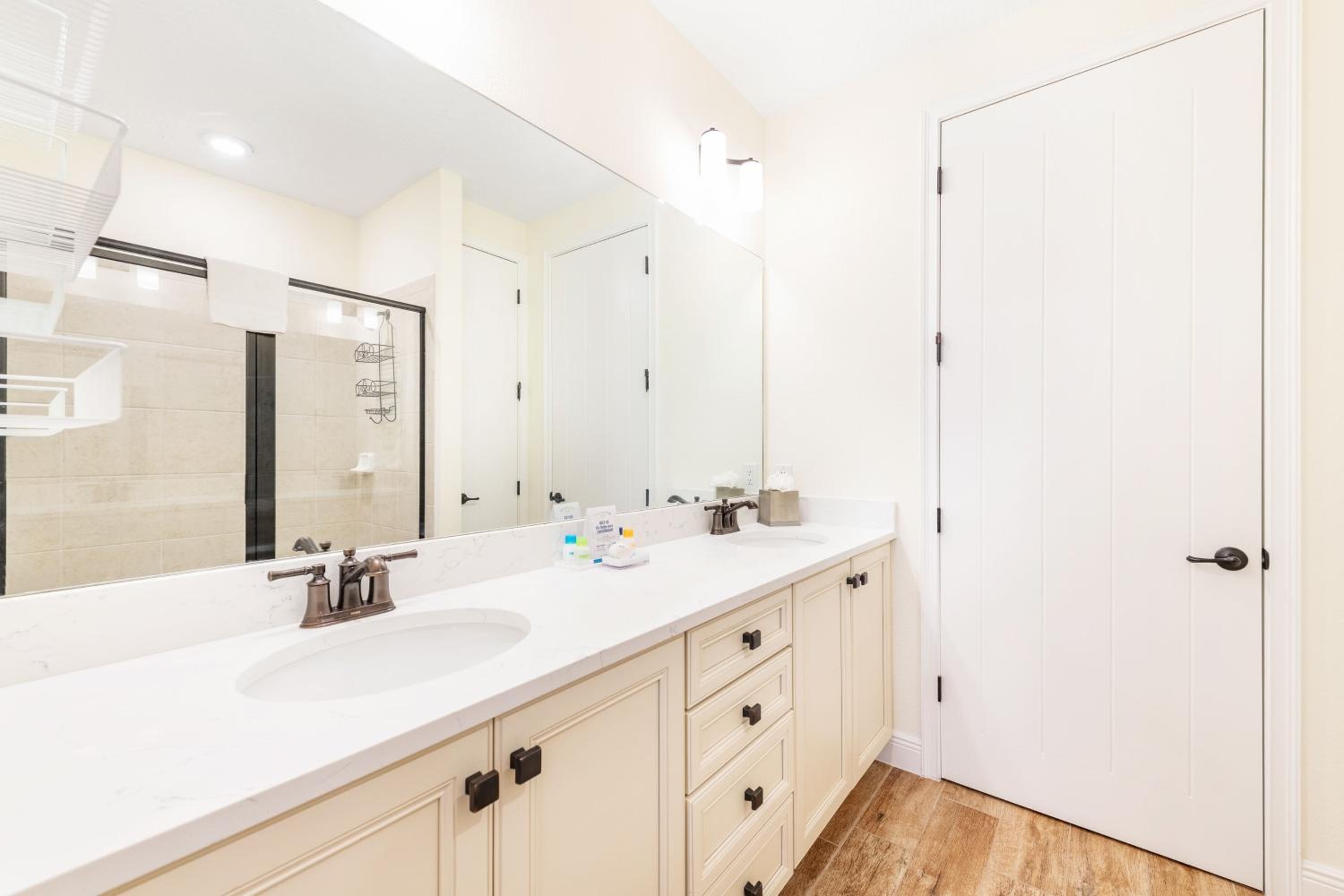 Toes In The Water Cottage With Private Pool Near Disney With Margaritaville Resort & Island H2O Access - 8008Sh