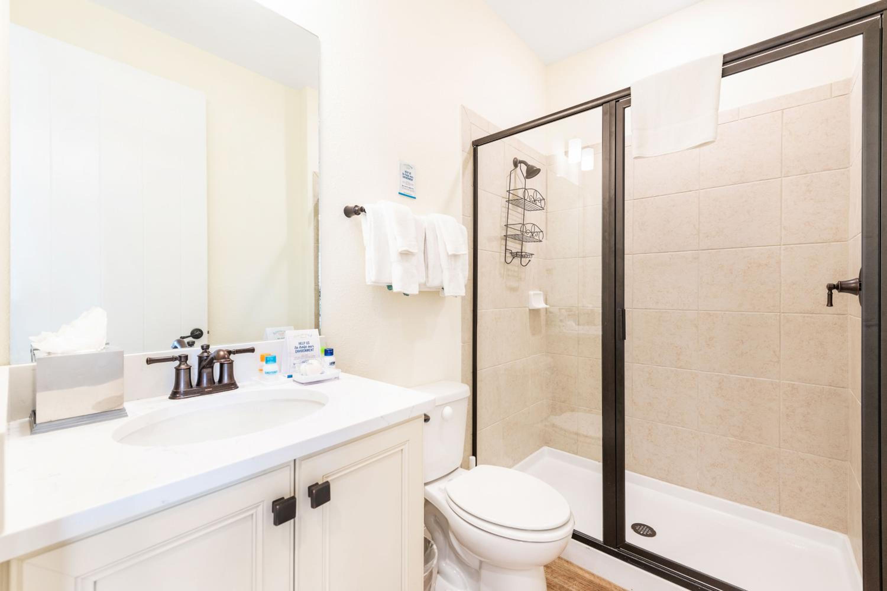 Toes In The Water Cottage With Private Pool Near Disney With Margaritaville Resort & Island H2O Access - 8008Sh