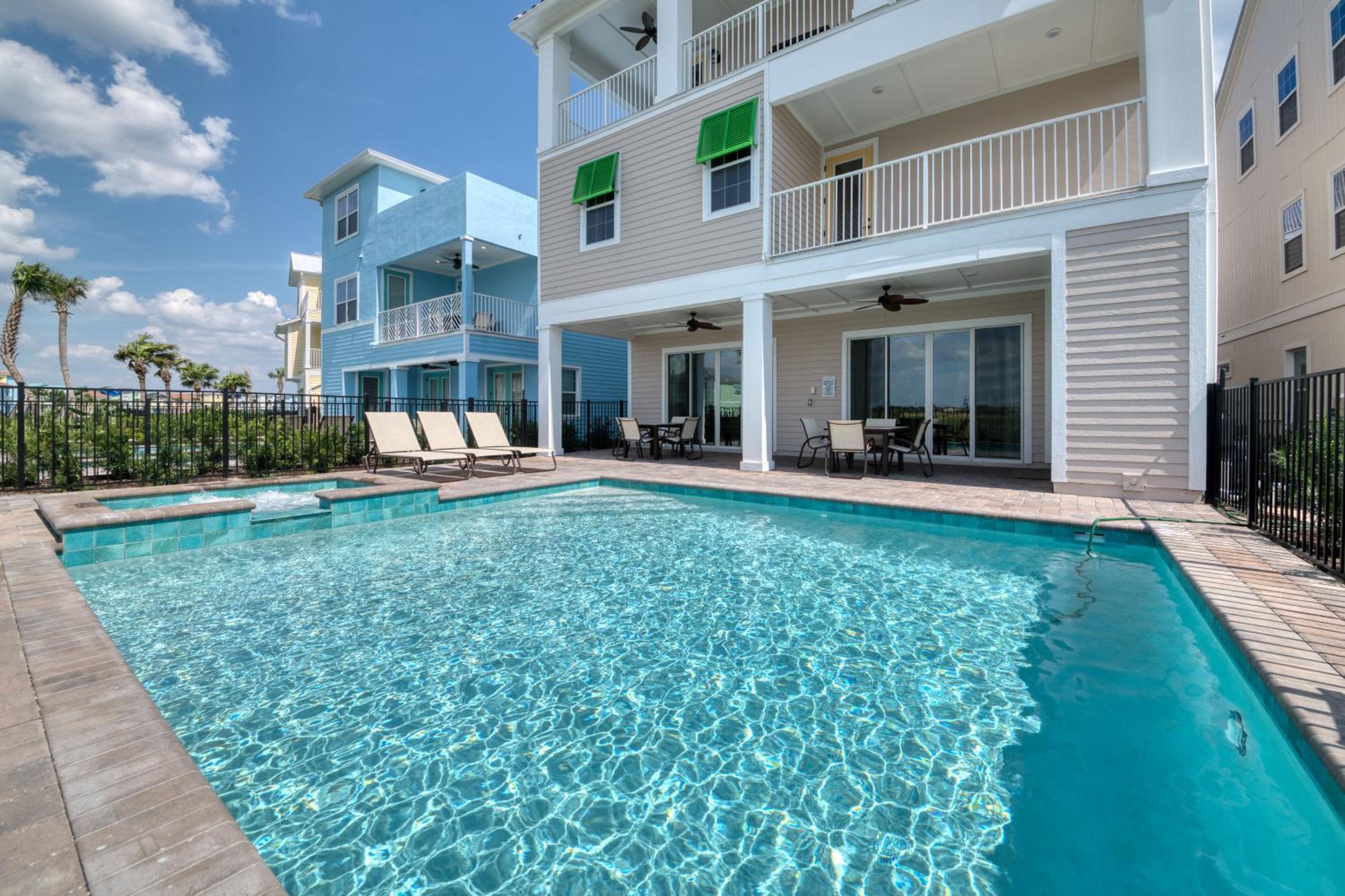 Blissful Oasis With Private Pool Near Disney With Margaritaville Resort & Island H2O Access - 8057Su