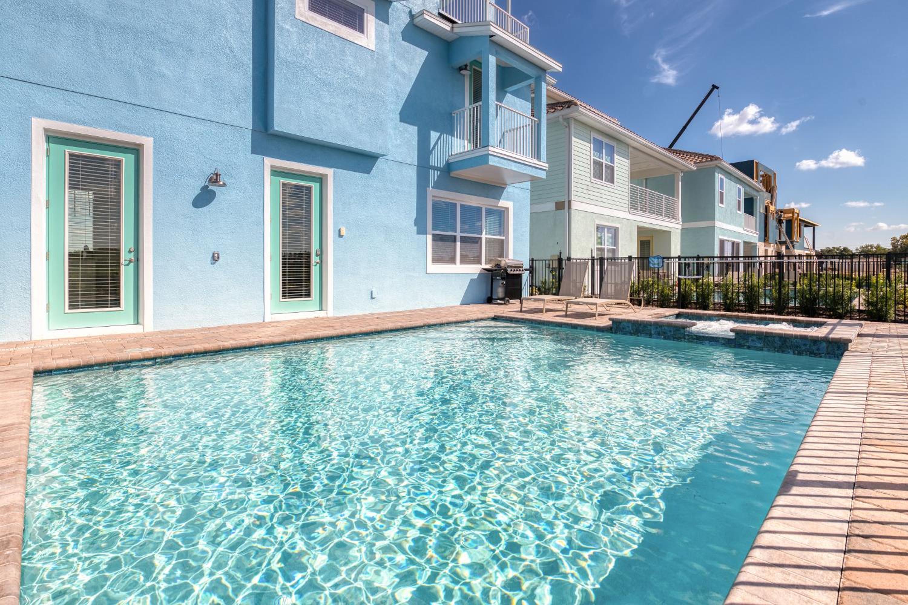 Beautiful Cottage With Private Pool Near Disney With Margaritaville Resort & Island H20 Access - 8153Su