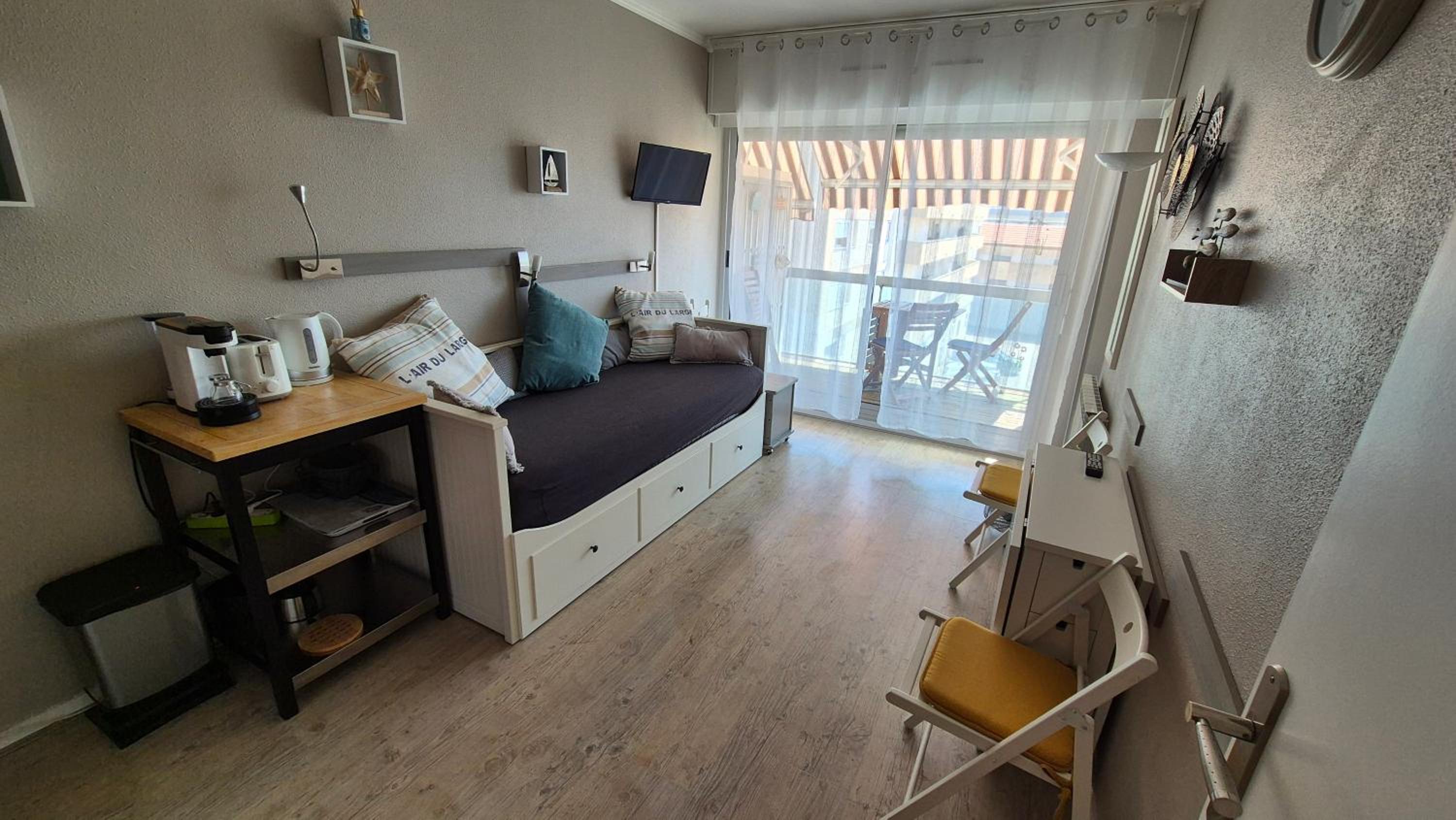 Studio belle vue, calme, balcon et parking