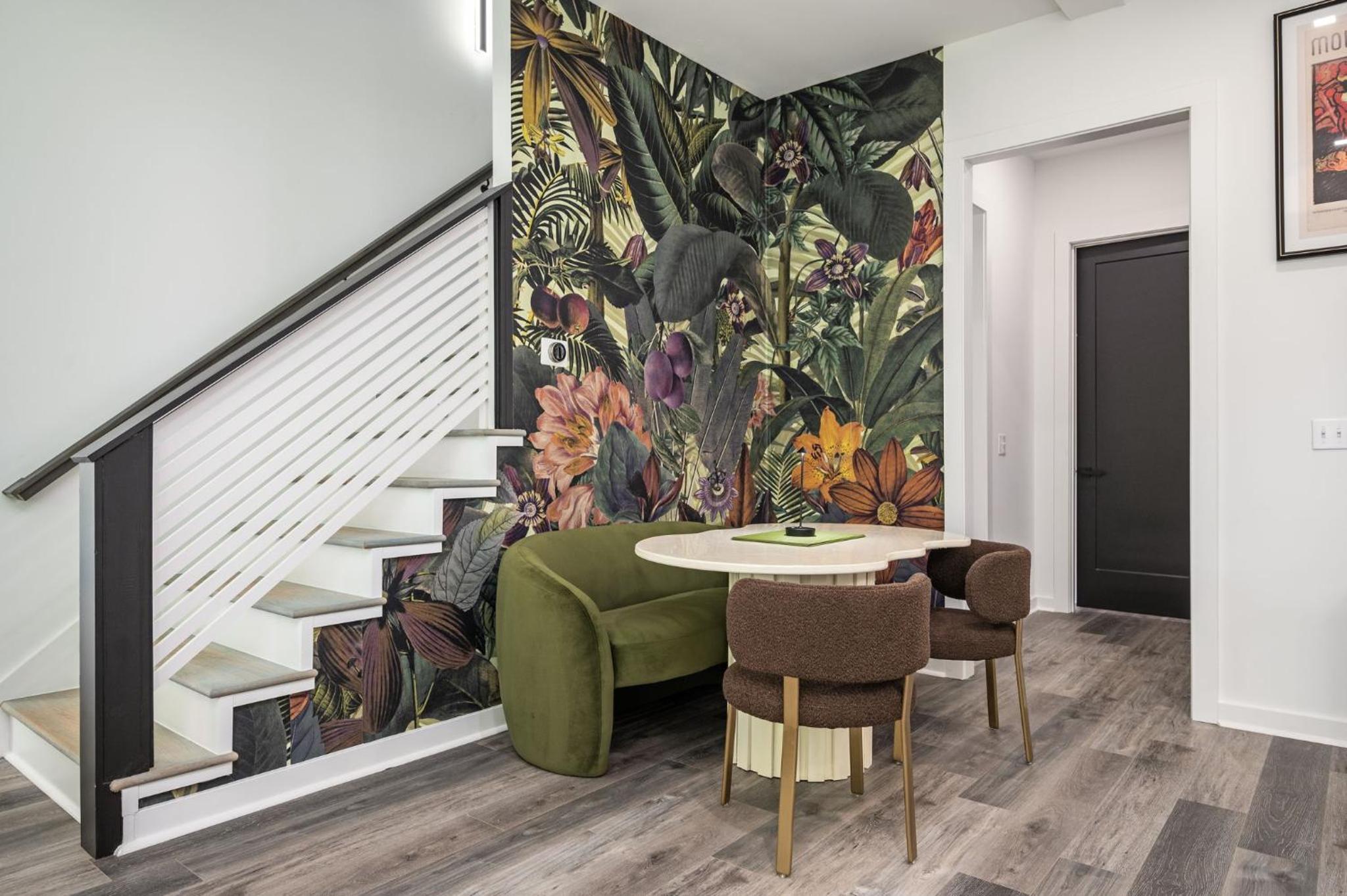 Stylish 4BD-4BA Summerhill Getaway Near Beltline view 3