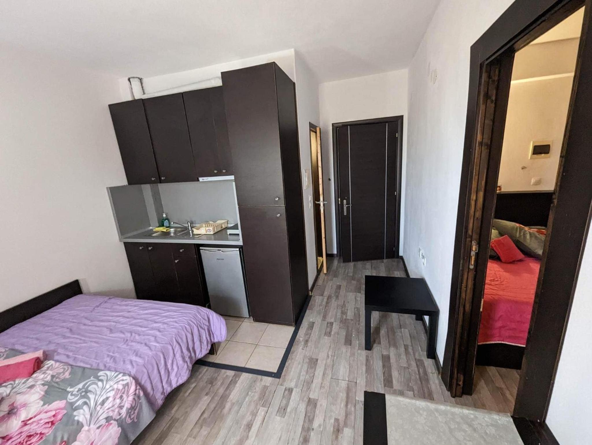 Apartmani Karalias