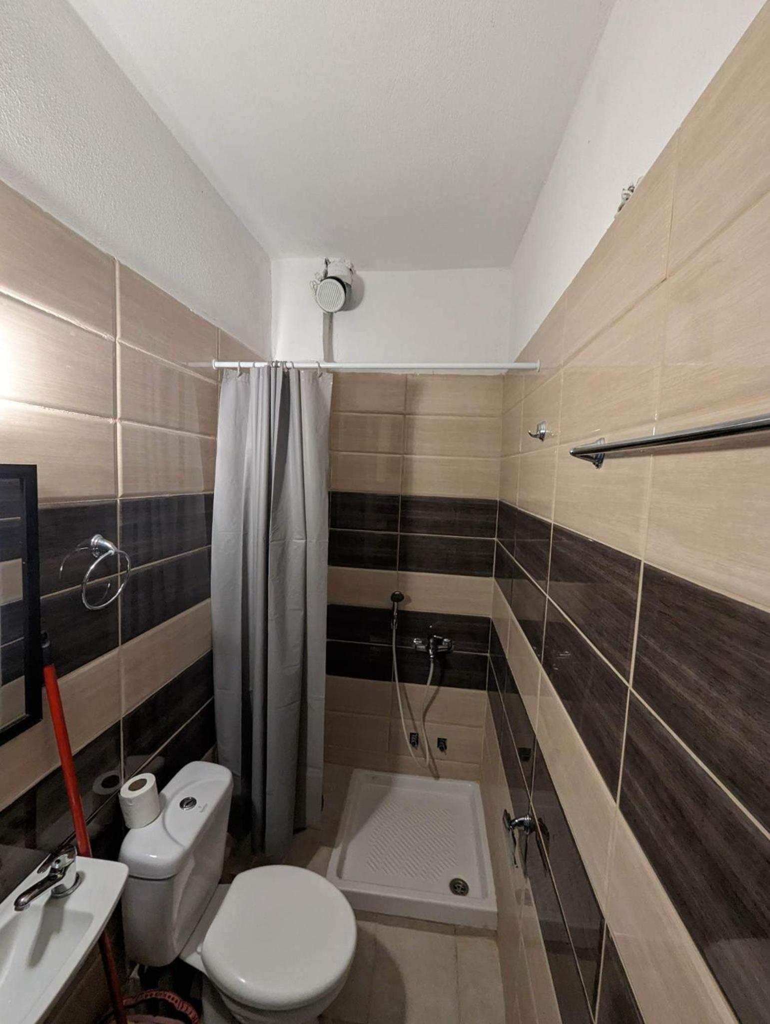 Apartmani Karalias