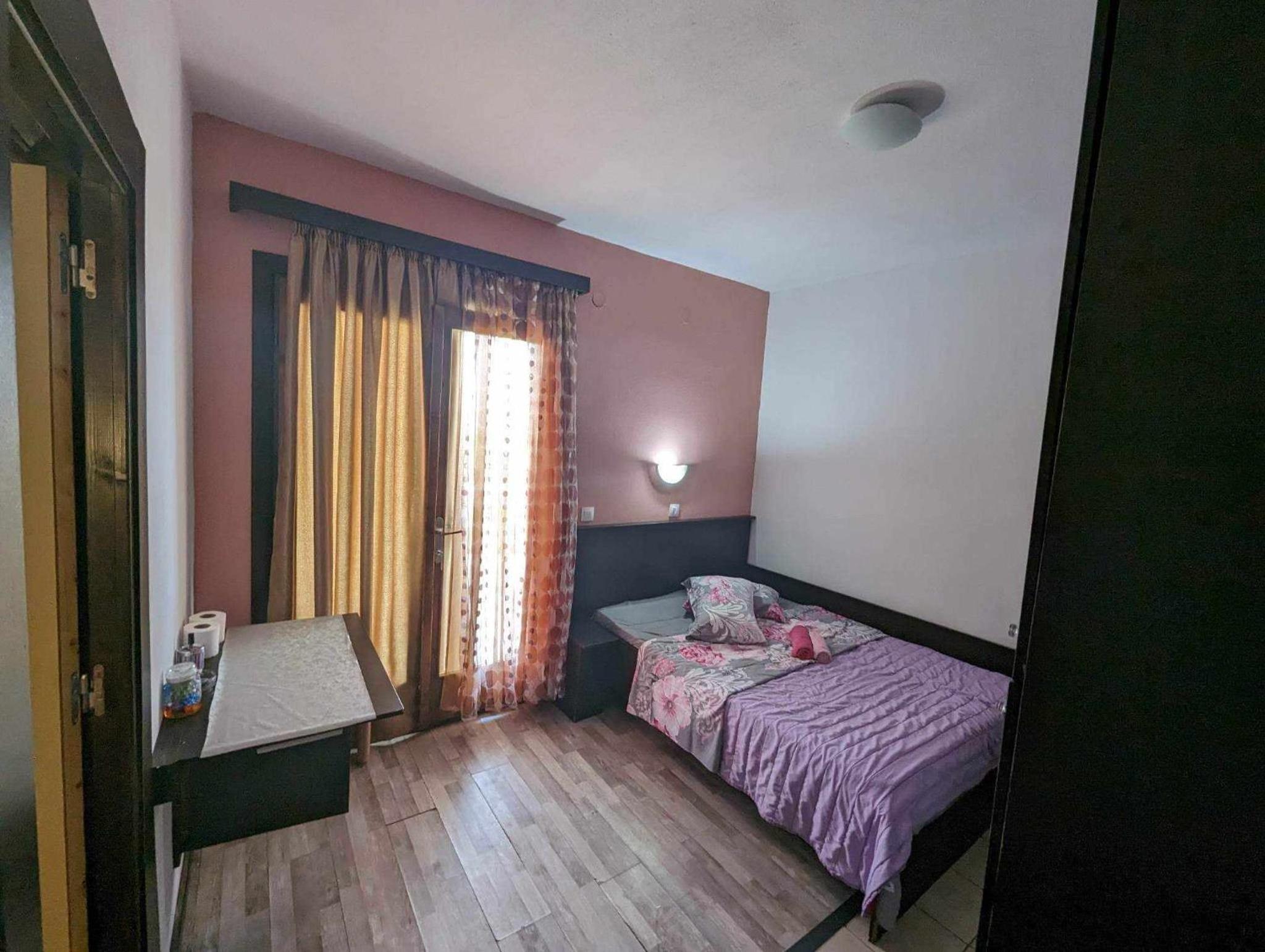 Apartmani Karalias