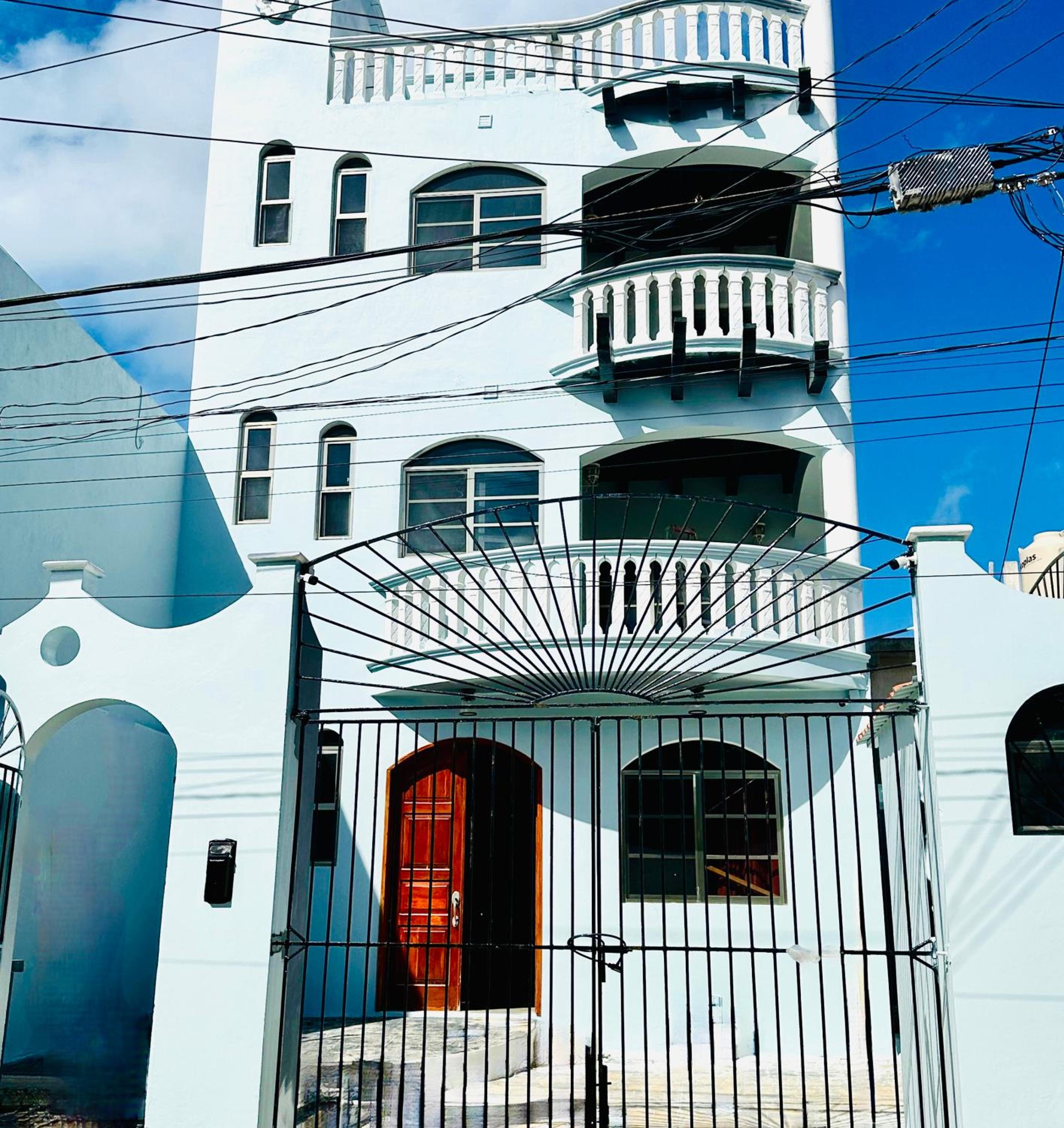 Spacious 3-story private house with ocean view