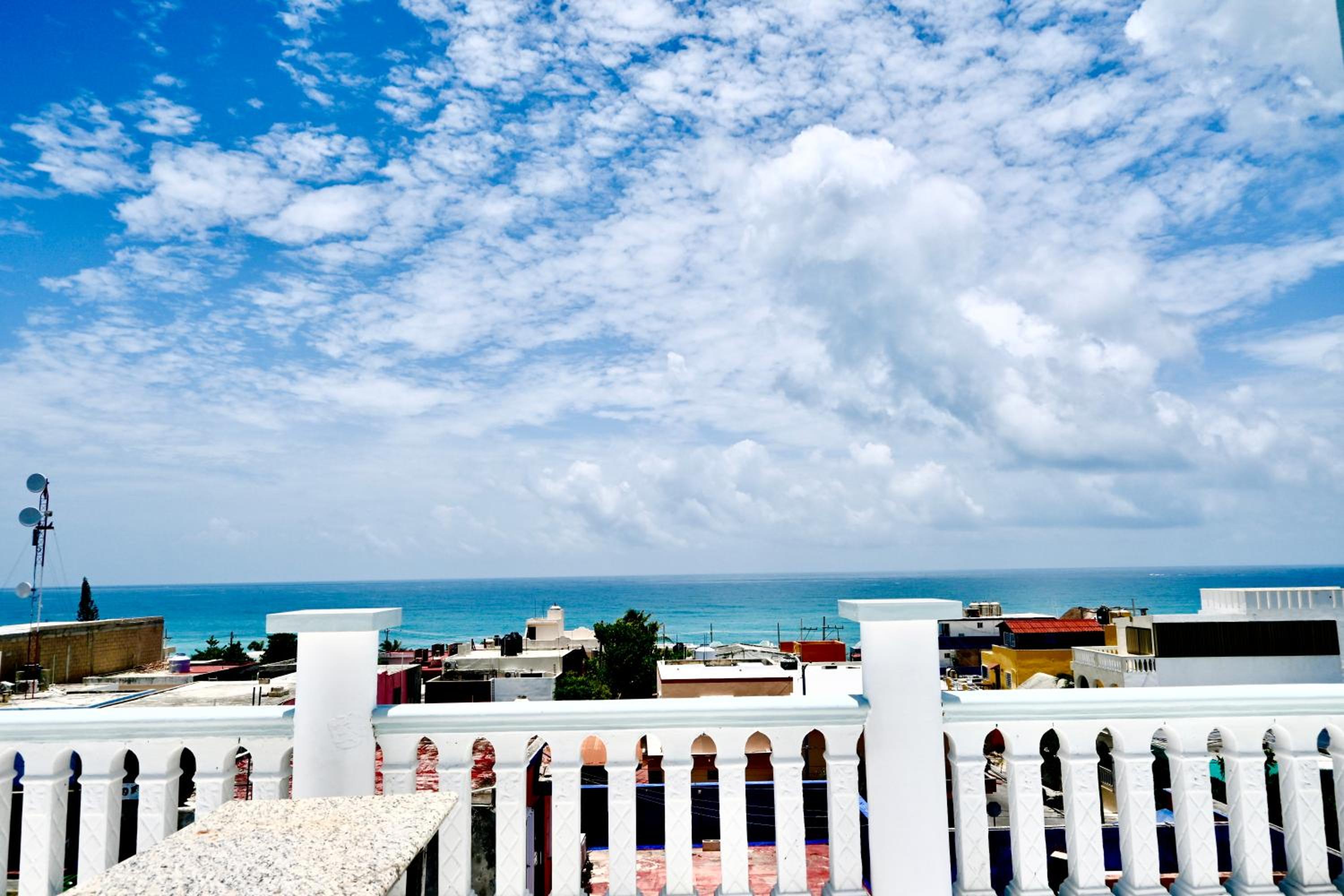 Spacious 3-story private house with ocean view