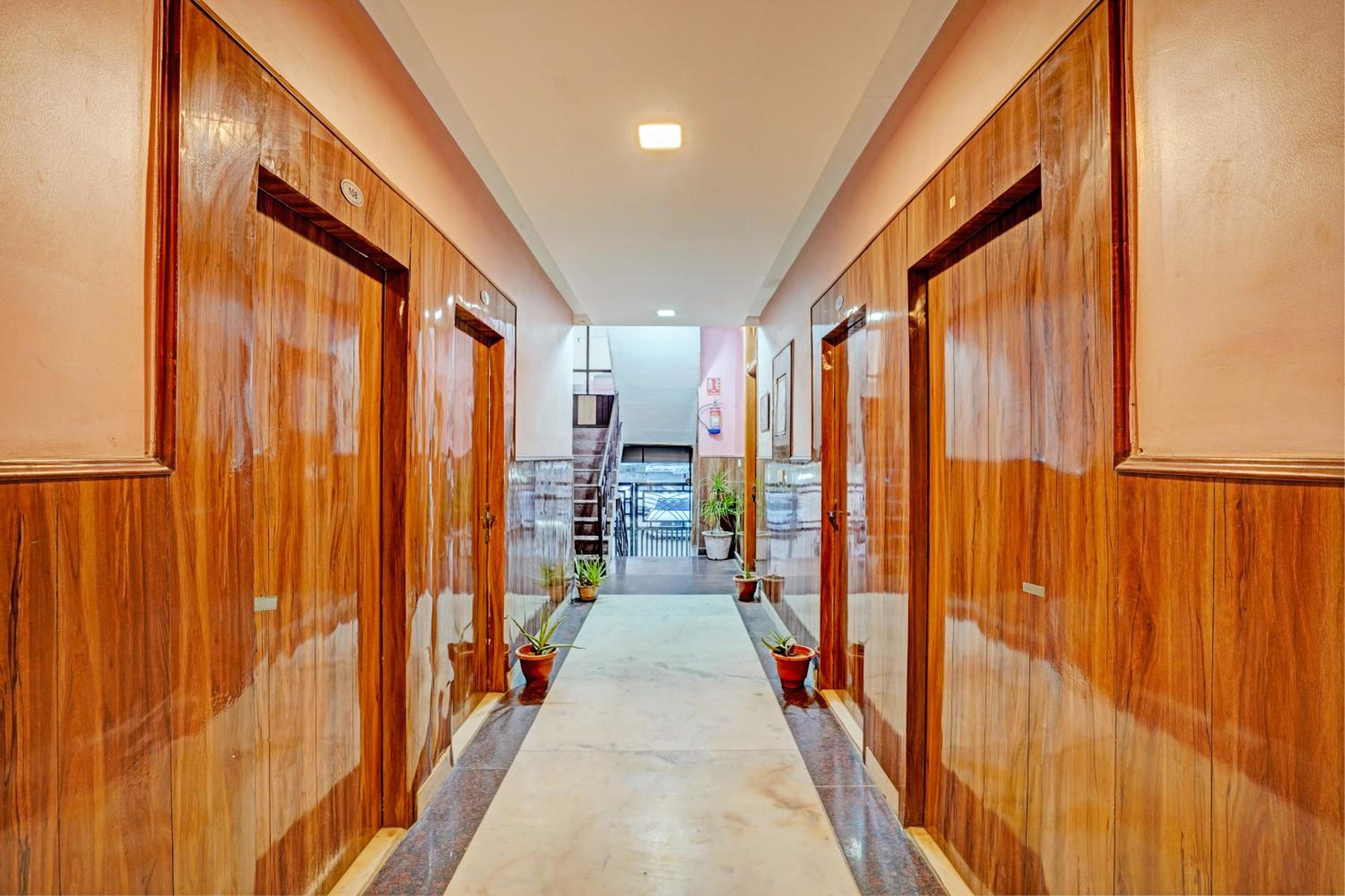 Hotel O Greno House Near PVR Ansal Plaza Greater Noida view 2