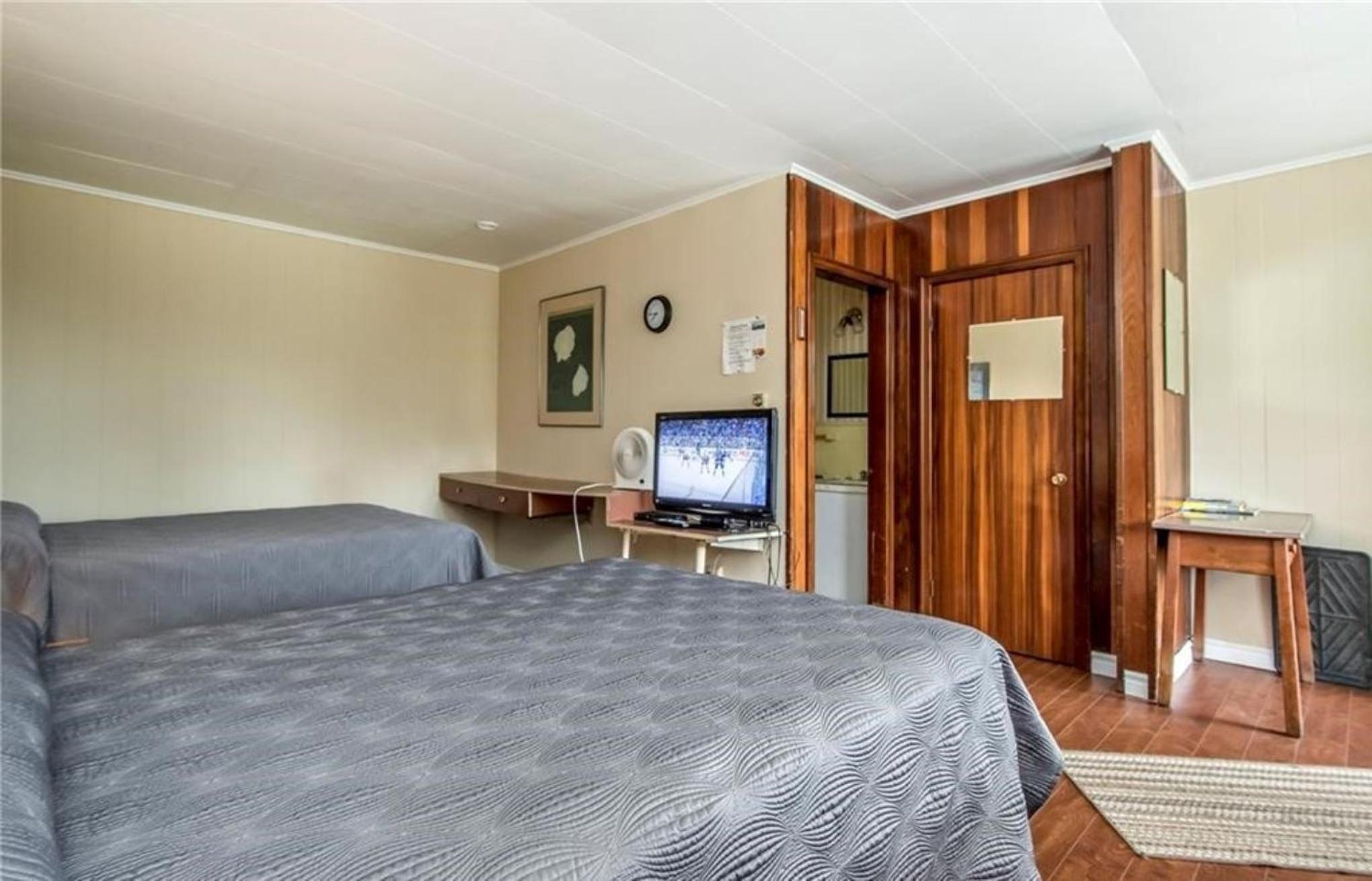Regent Motel