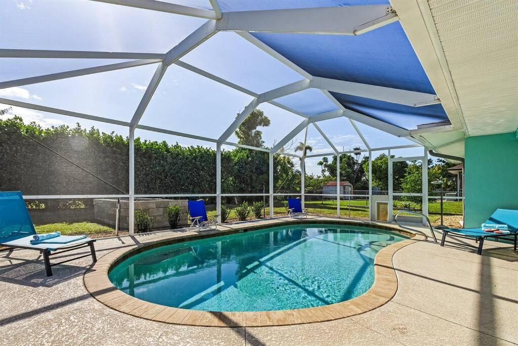 Villa Four Palms view 2