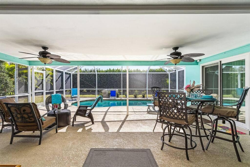 Villa Four Palms view 3