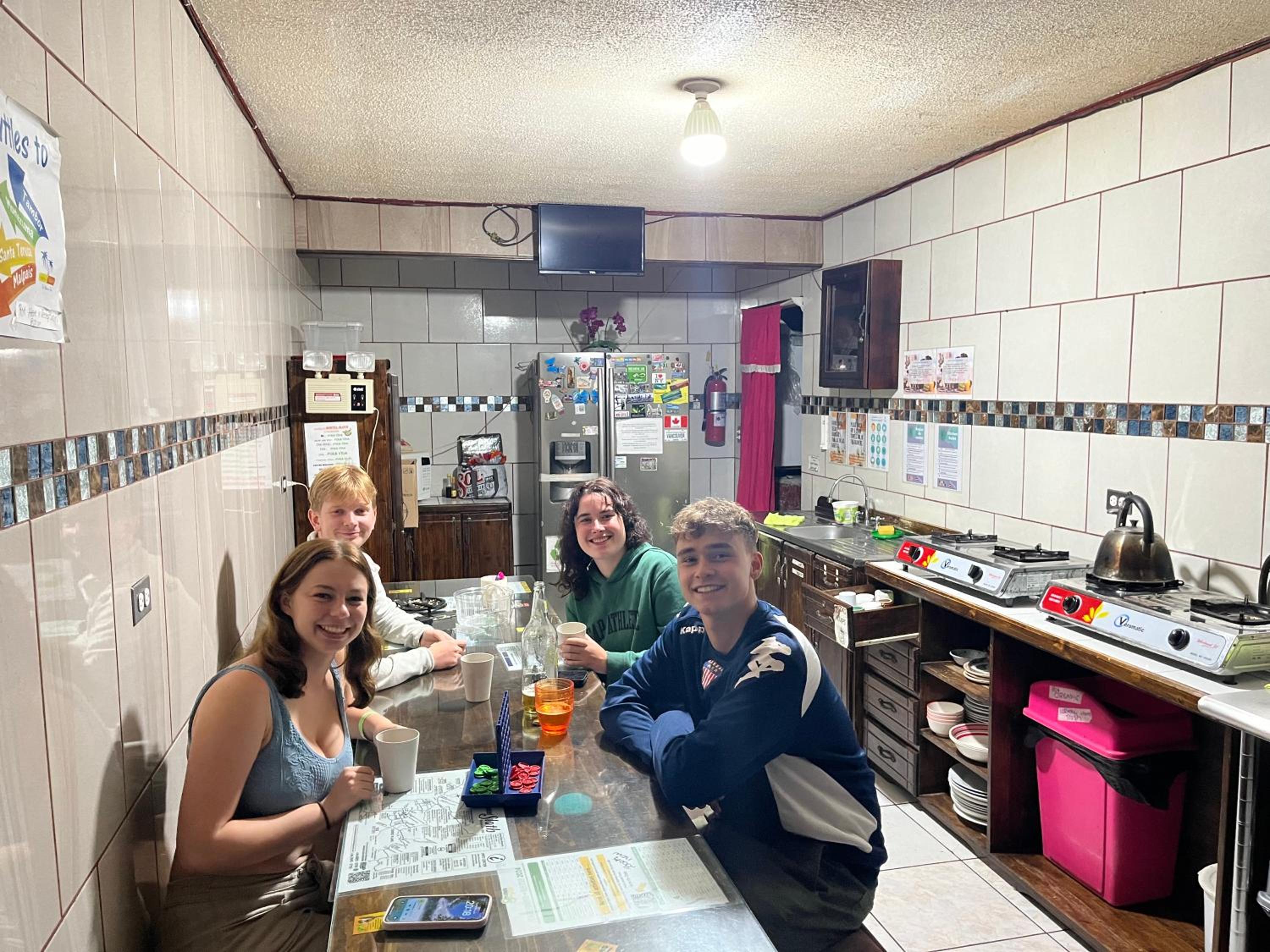 Hotel & Hostel Sloth Backpackers
