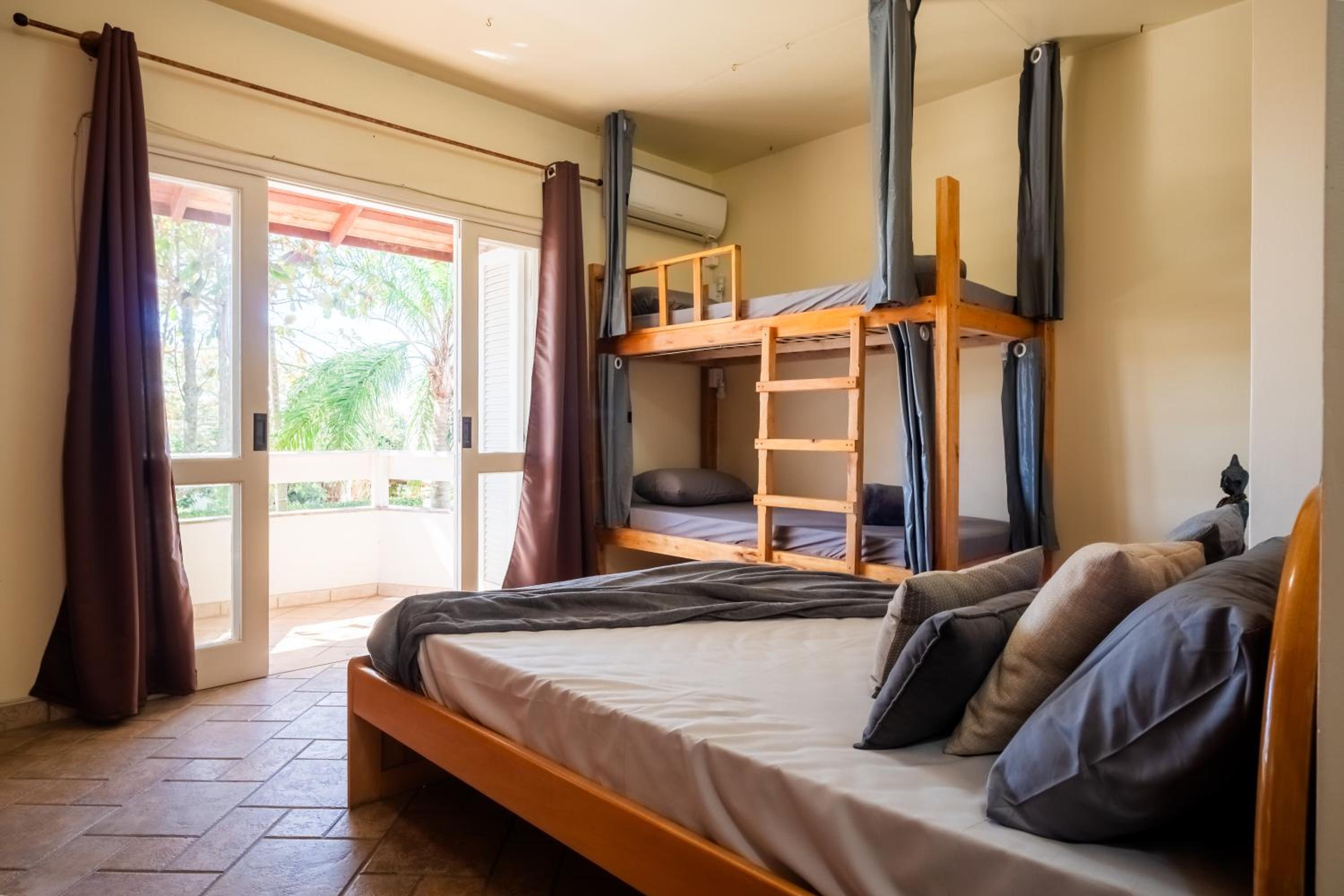 Take it Easy Hostel