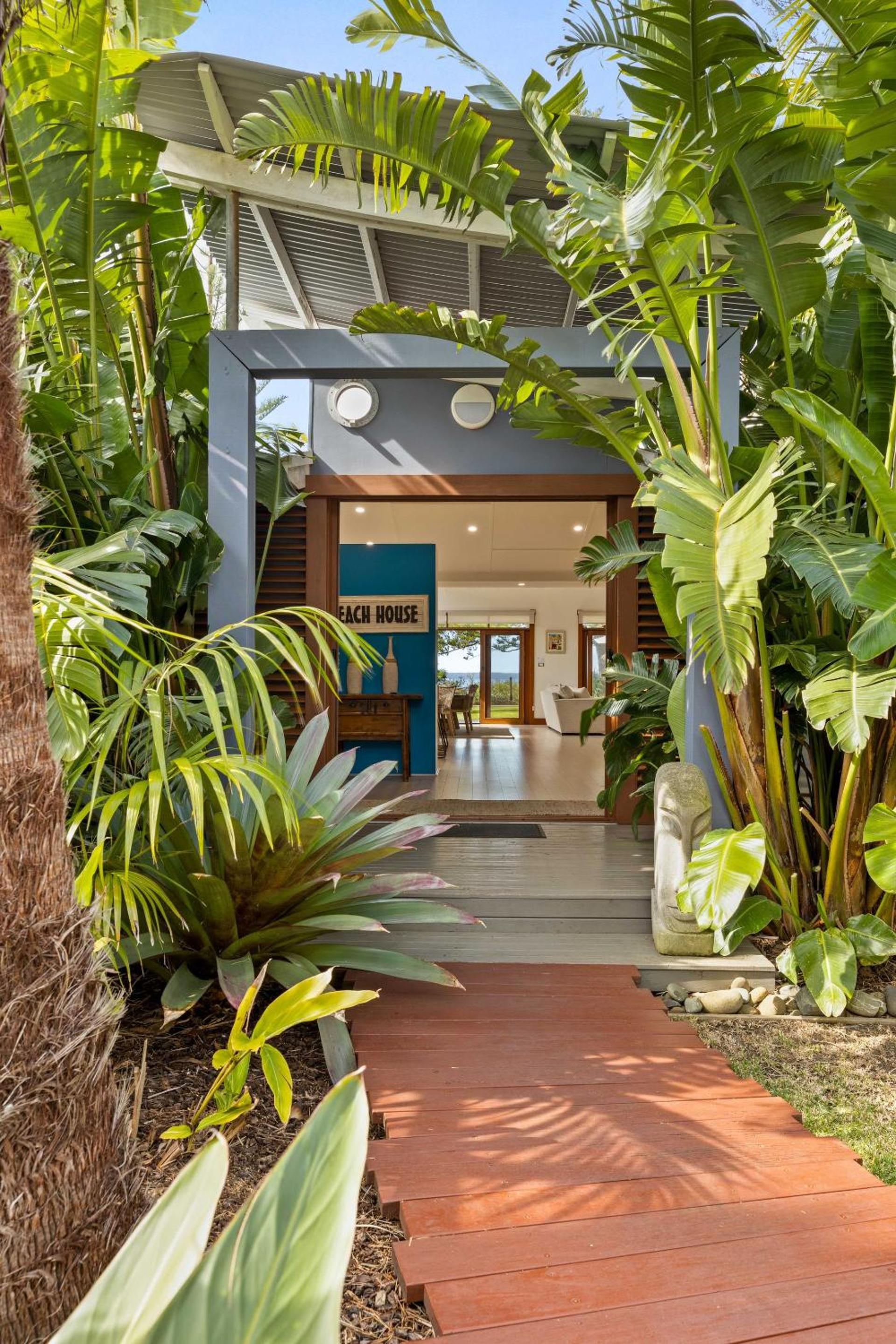 Bali Beach House by Experience Jervis Bay