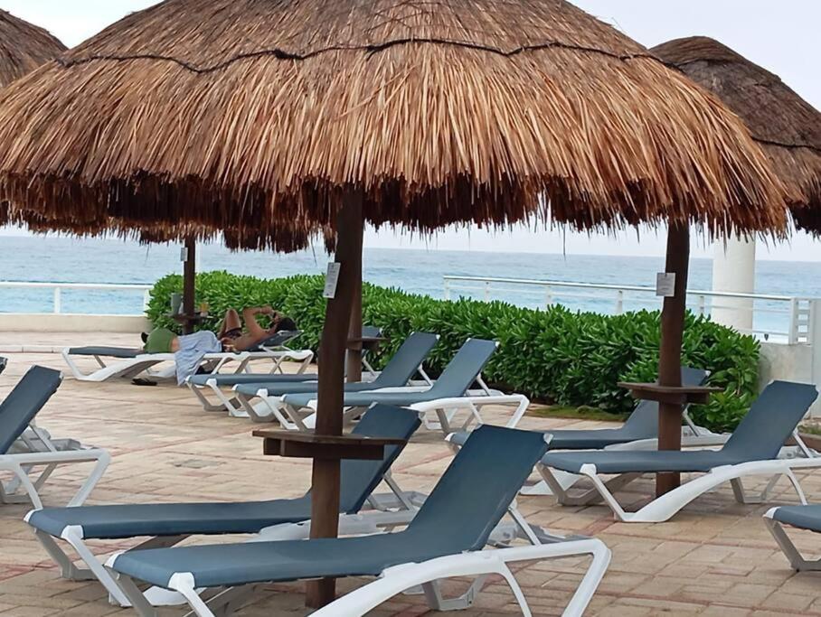 Exclusive Beachfront Apartment in the Hotel Zone - Tranquil and Central Location