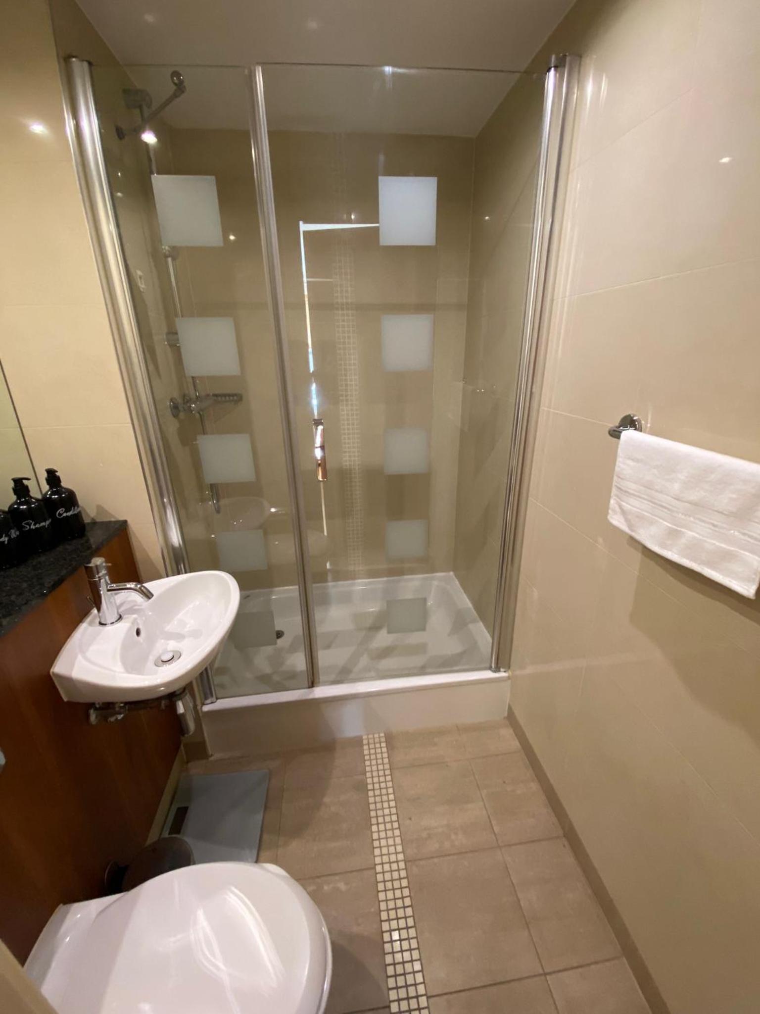 Black or White en Suite