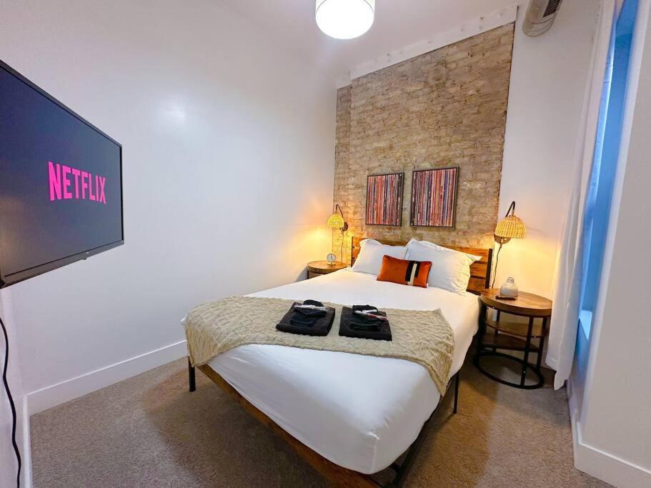 Modern 420- Friendly 3BR Unit Near McCormick Place, University of Illinois Chicago and Soldier Field photo 4