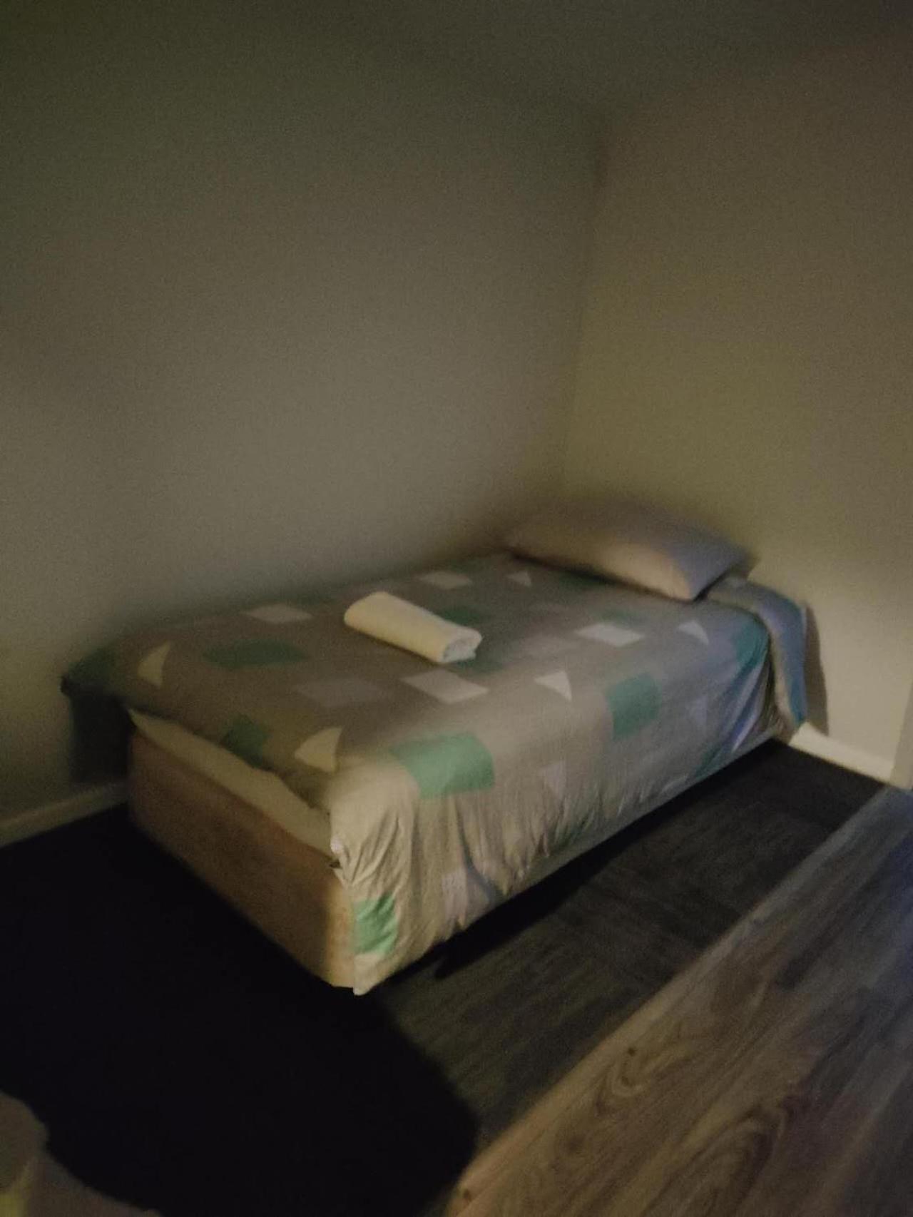 2 Double Beds including 1 Sofa Bed Garden Chalet, 14 Phyllis St, Mt Albert, Auckland view 2