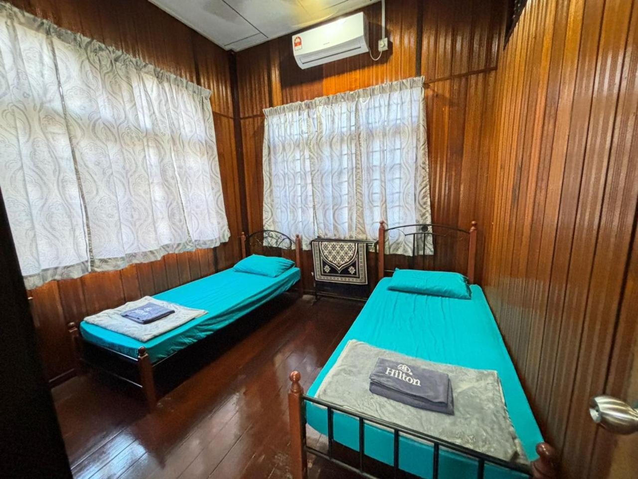 Neelofa Homestay